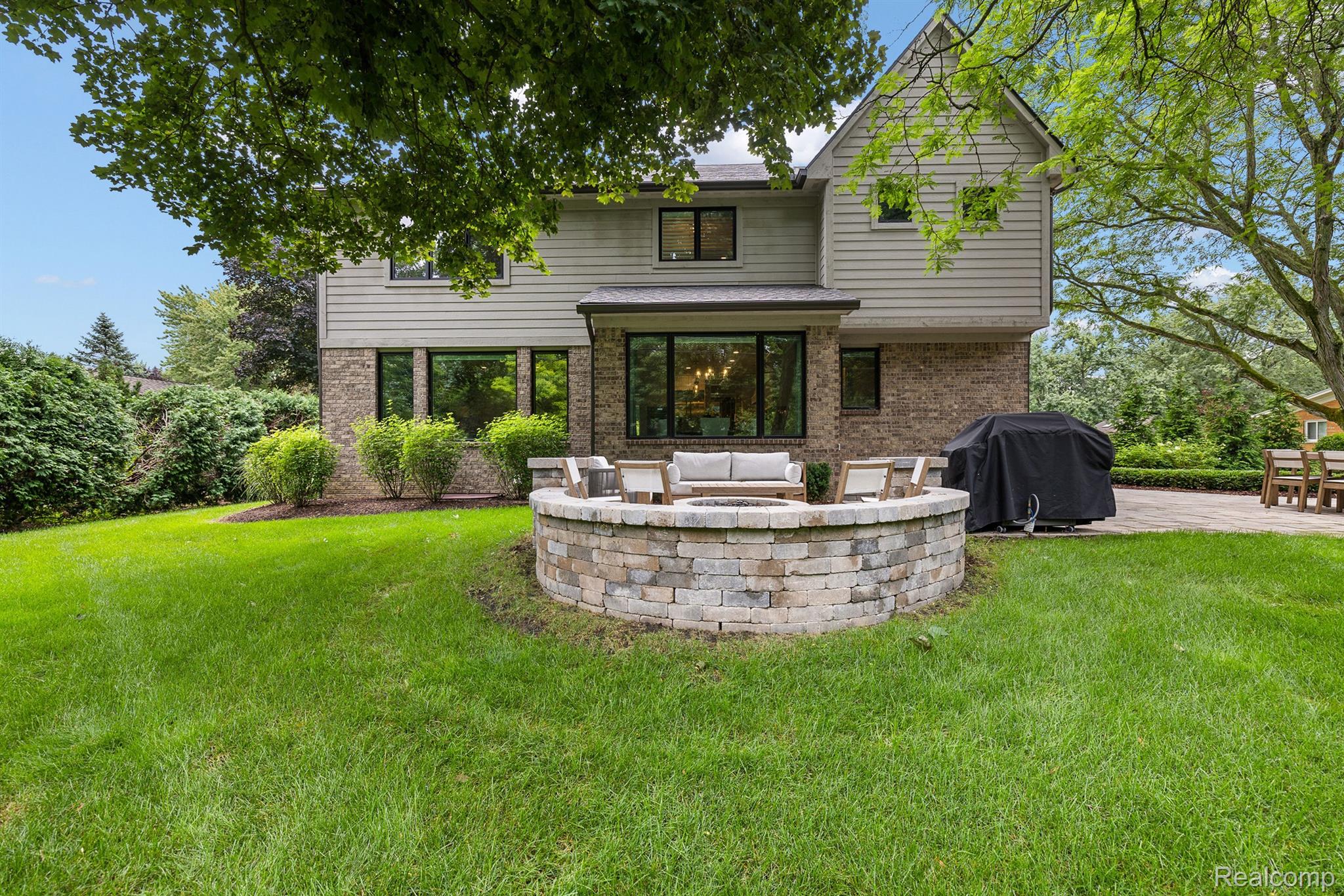 3160 BERKSHIRE Drive