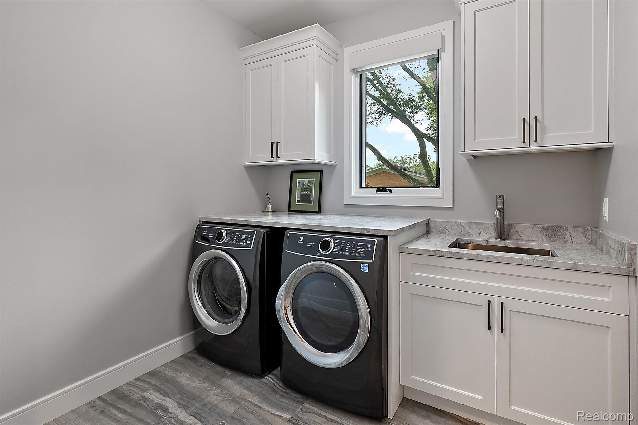 3160 BERKSHIRE Drive