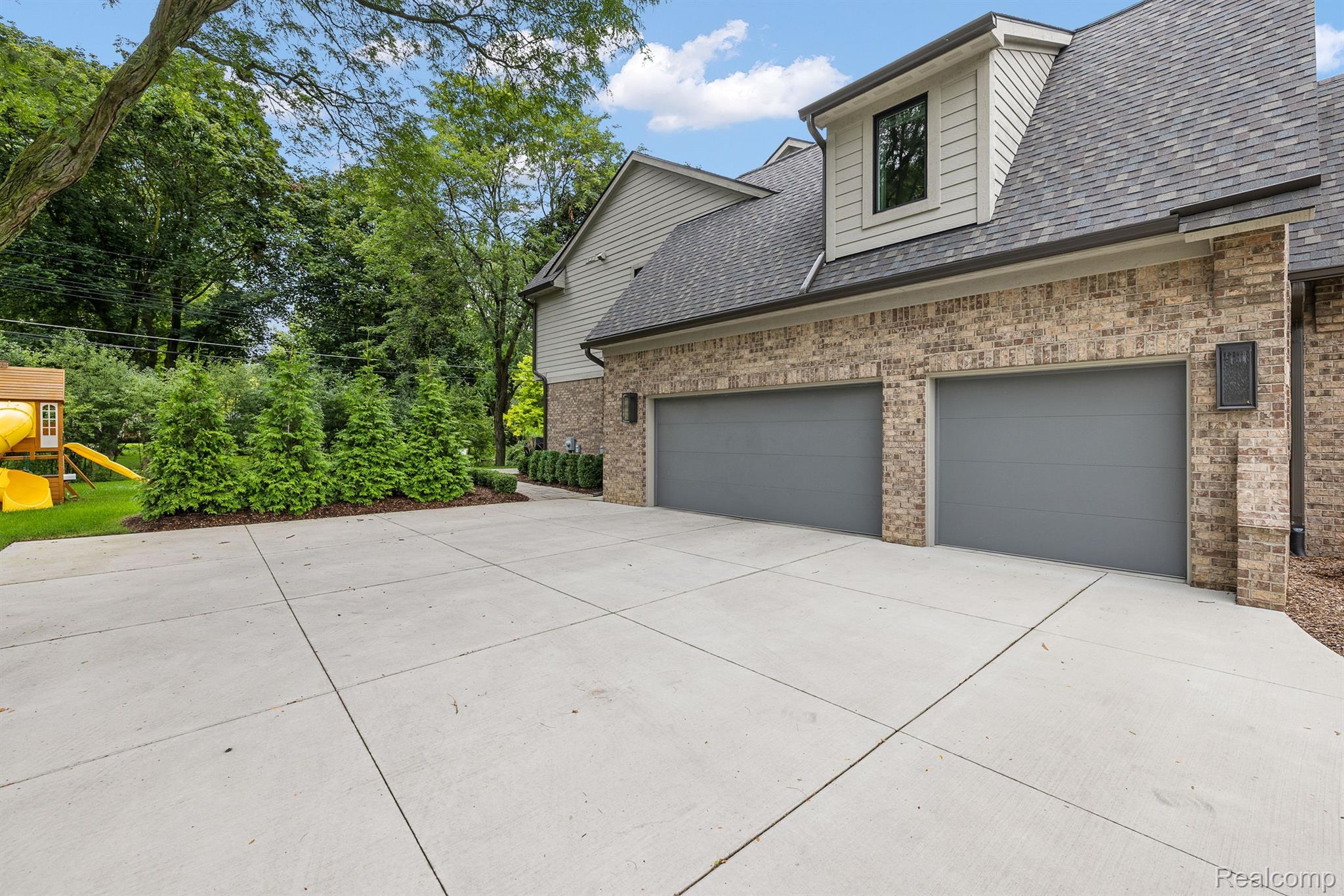 3160 BERKSHIRE Drive