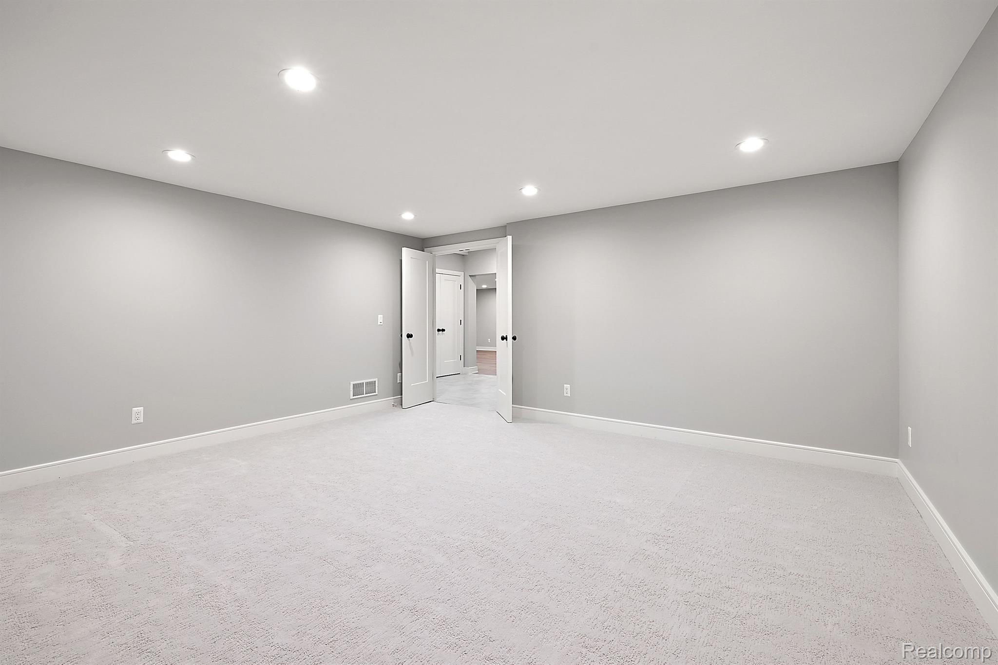 3160 BERKSHIRE Drive