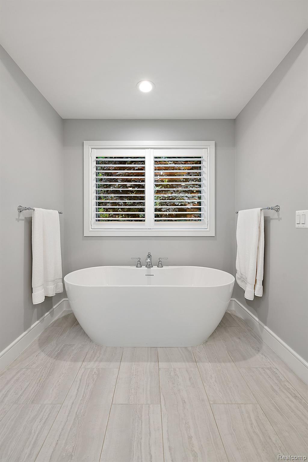 3160 BERKSHIRE Drive