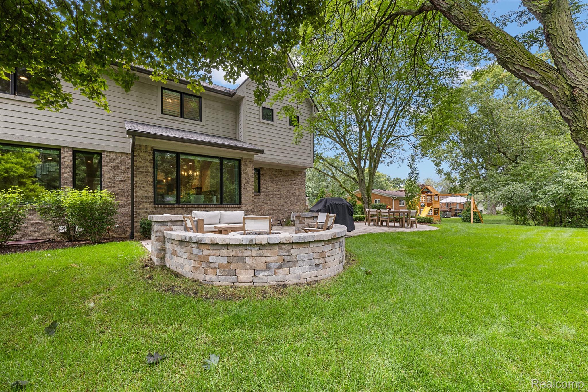 3160 BERKSHIRE Drive