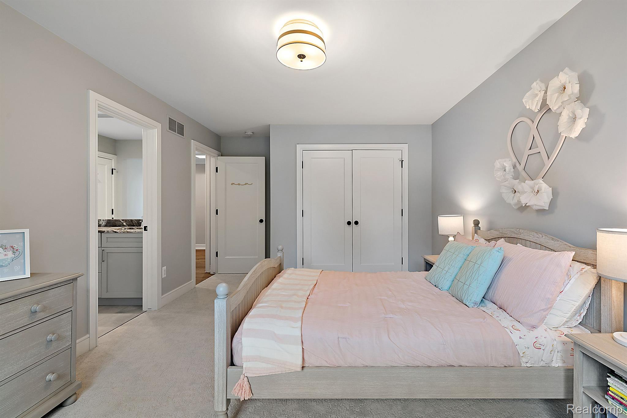 3160 BERKSHIRE Drive