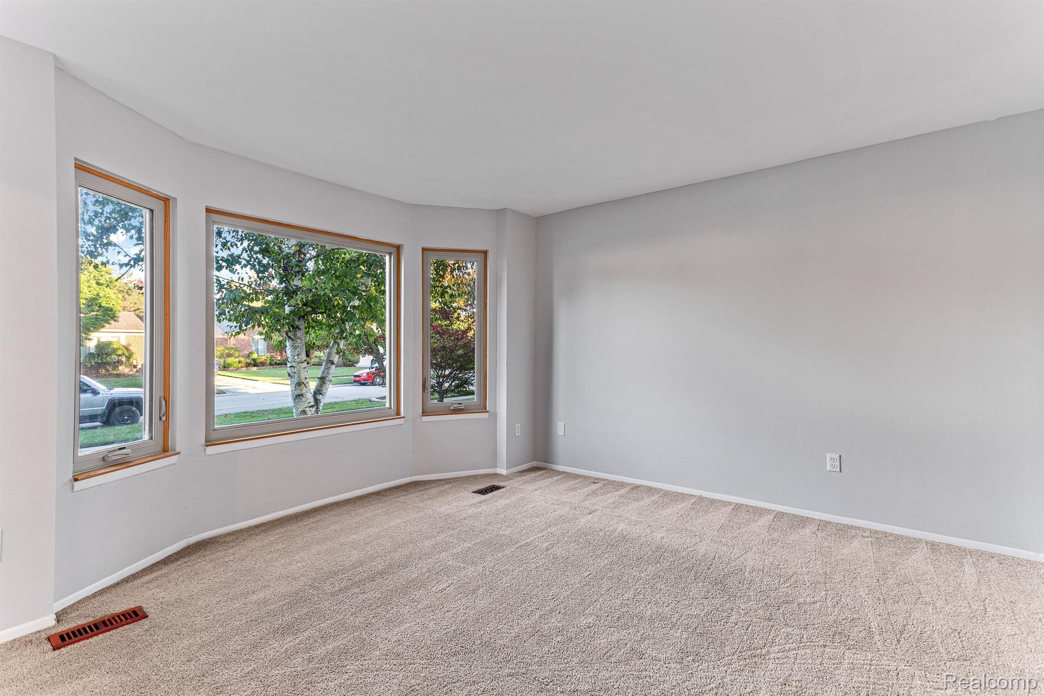 41015 BEECHWOOD Street