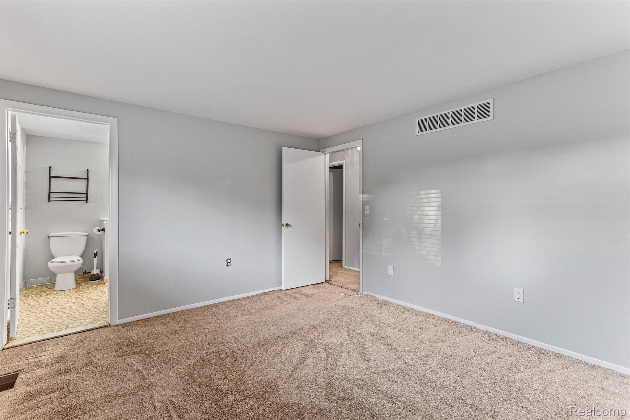 41015 BEECHWOOD Street