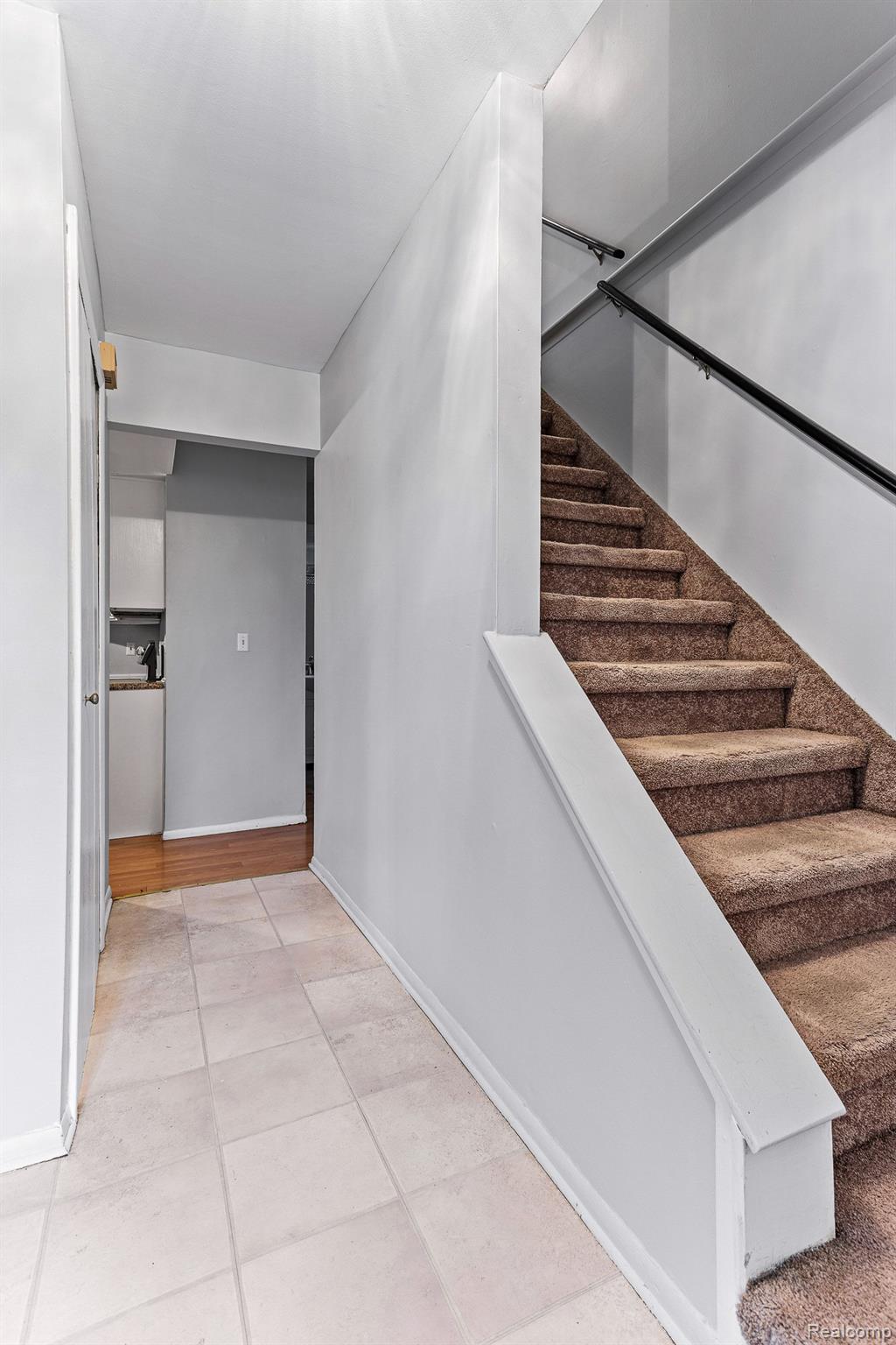 41015 BEECHWOOD Street