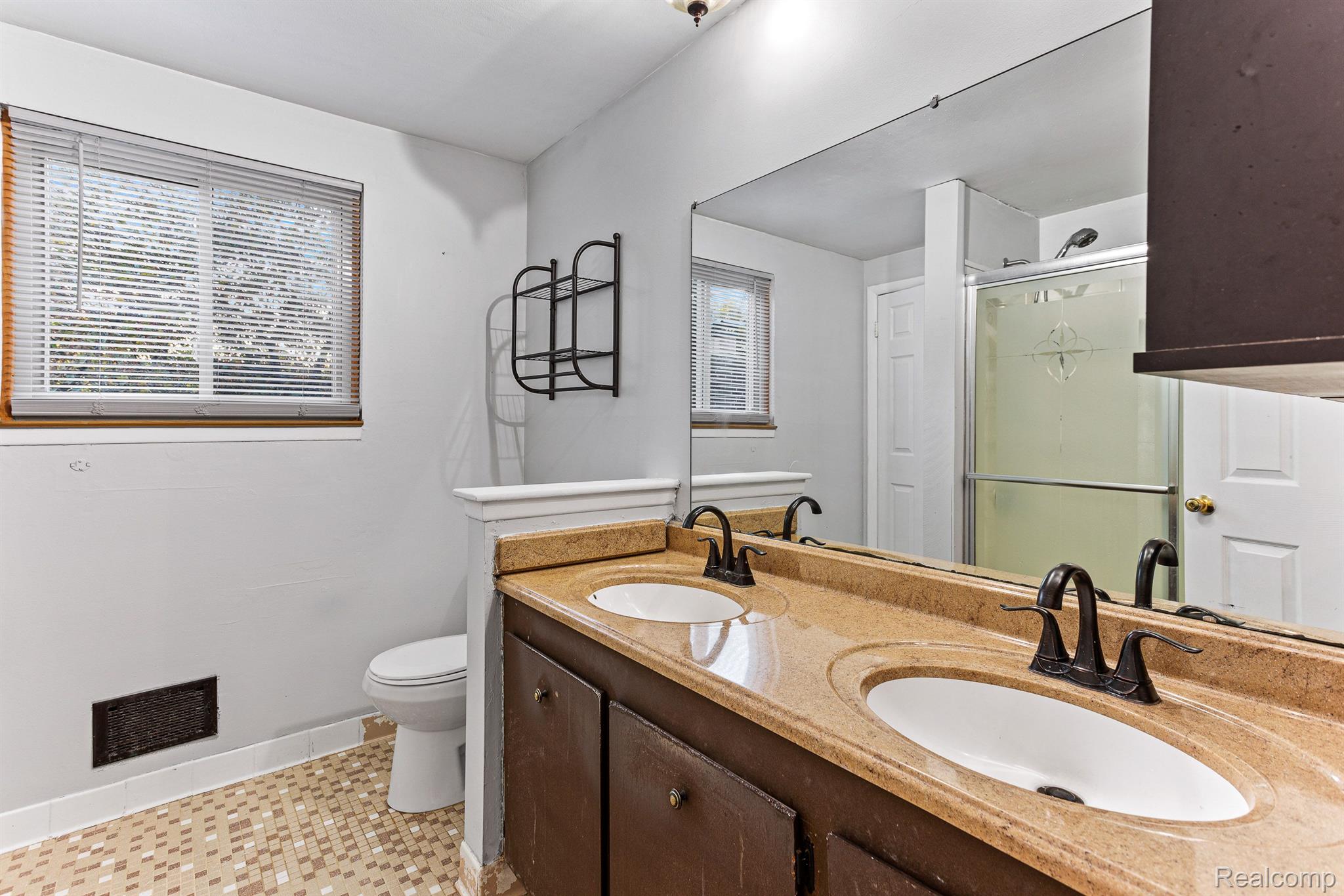 41015 BEECHWOOD Street