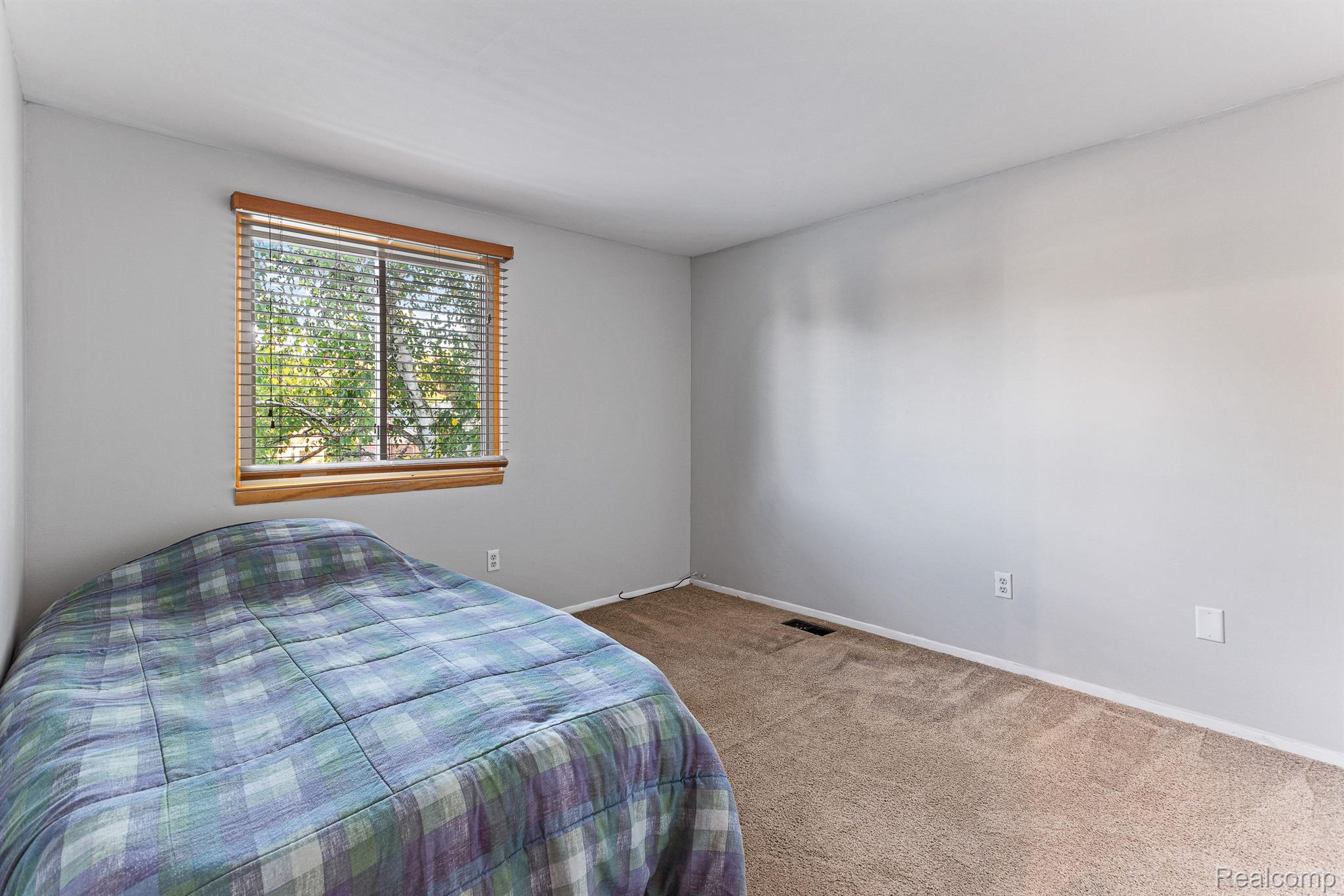 41015 BEECHWOOD Street