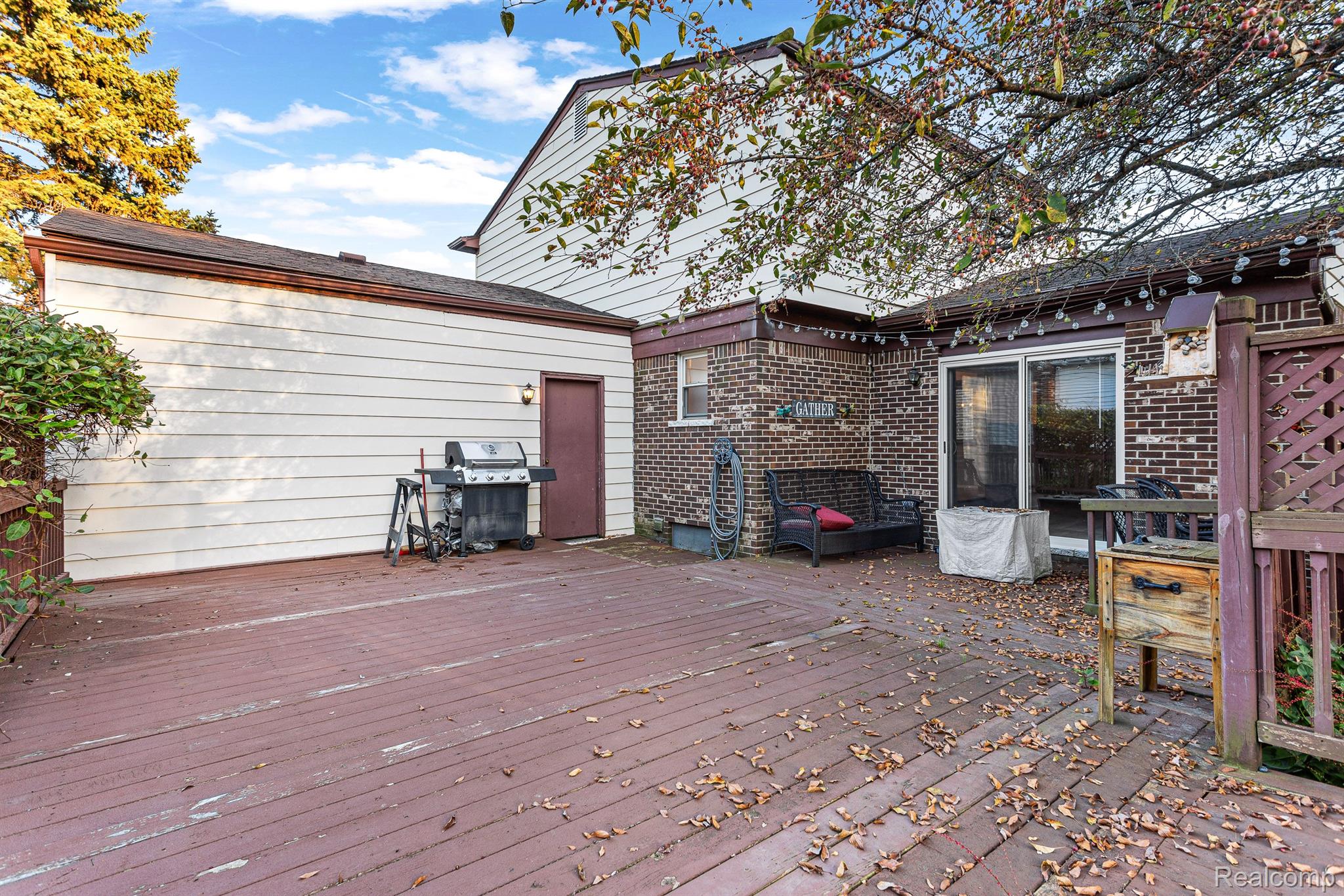 41015 BEECHWOOD Street