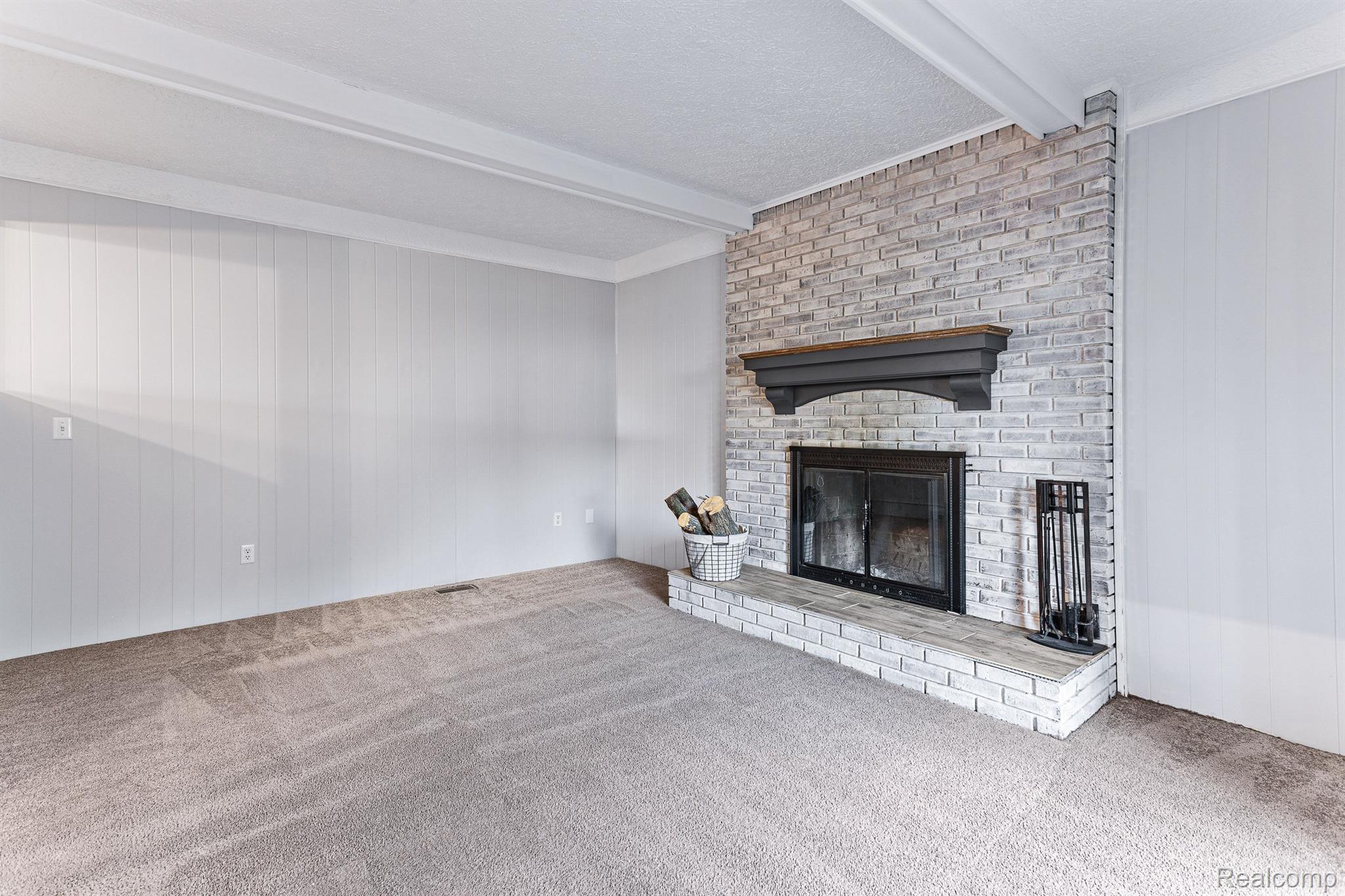 41015 BEECHWOOD Street