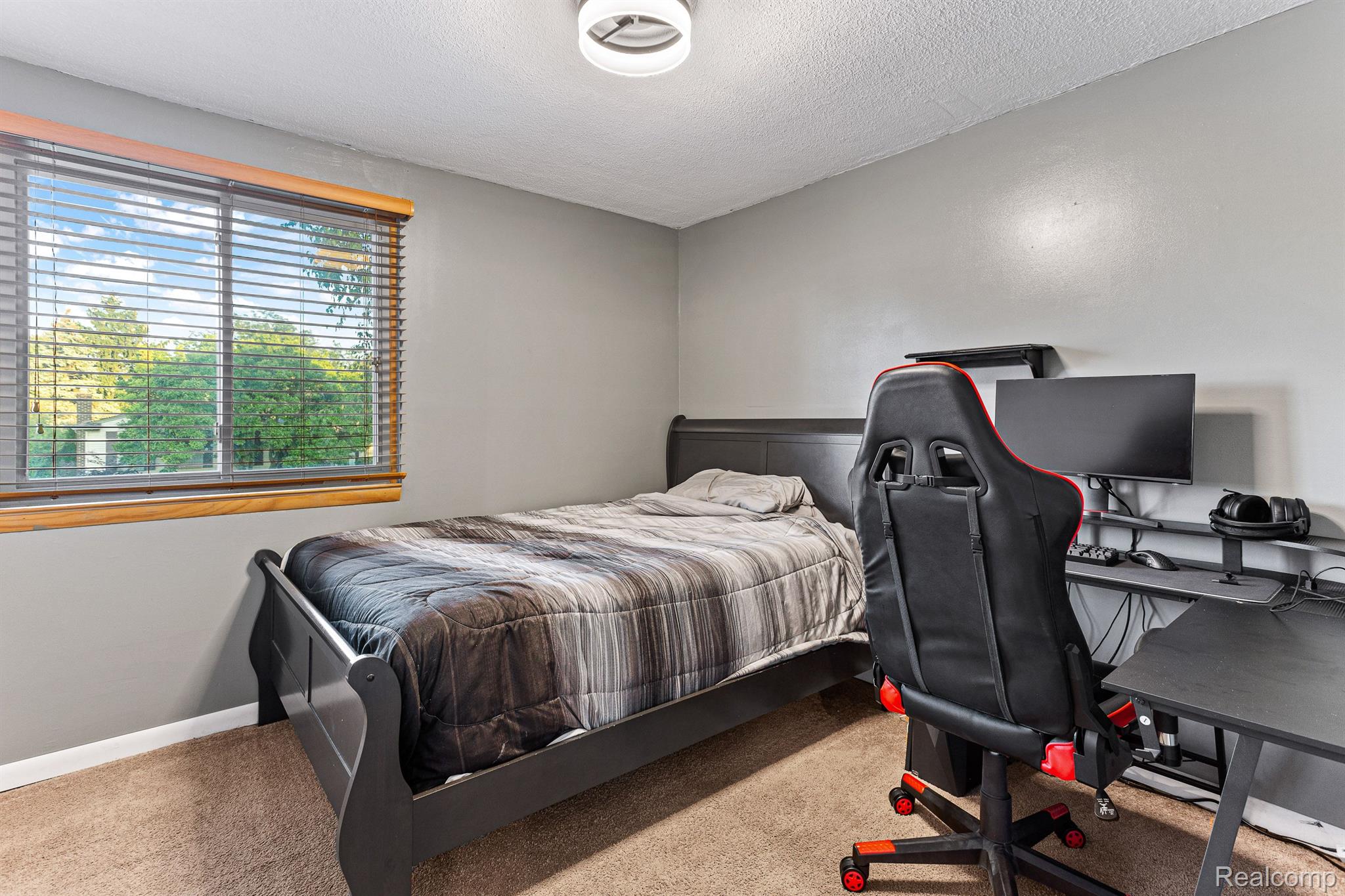 41015 BEECHWOOD Street