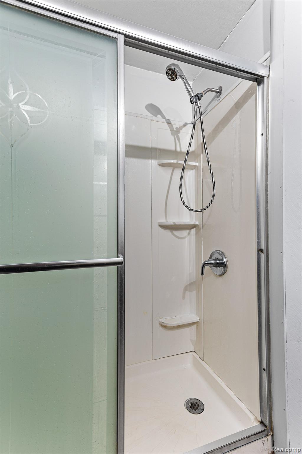 41015 BEECHWOOD Street