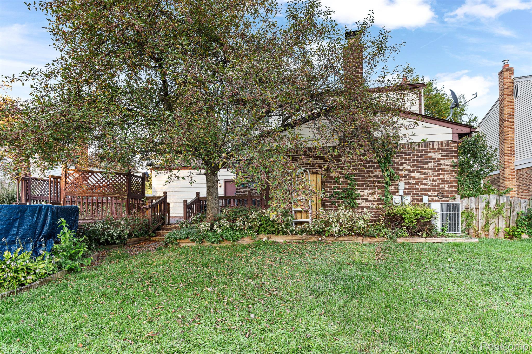 41015 BEECHWOOD Street