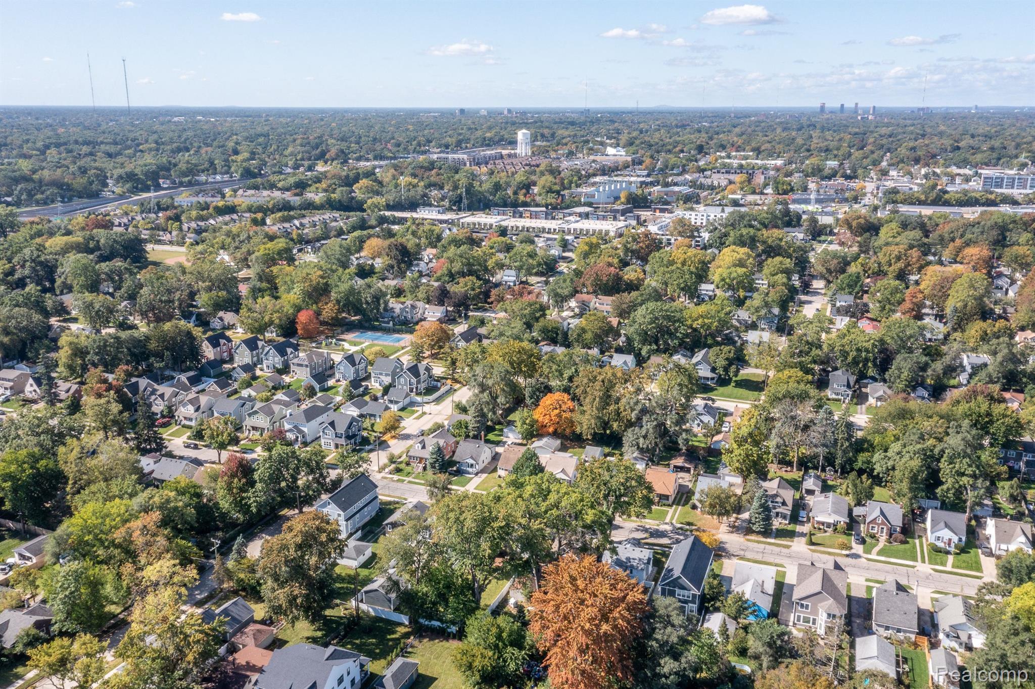 1015 WYANDOTTE Avenue