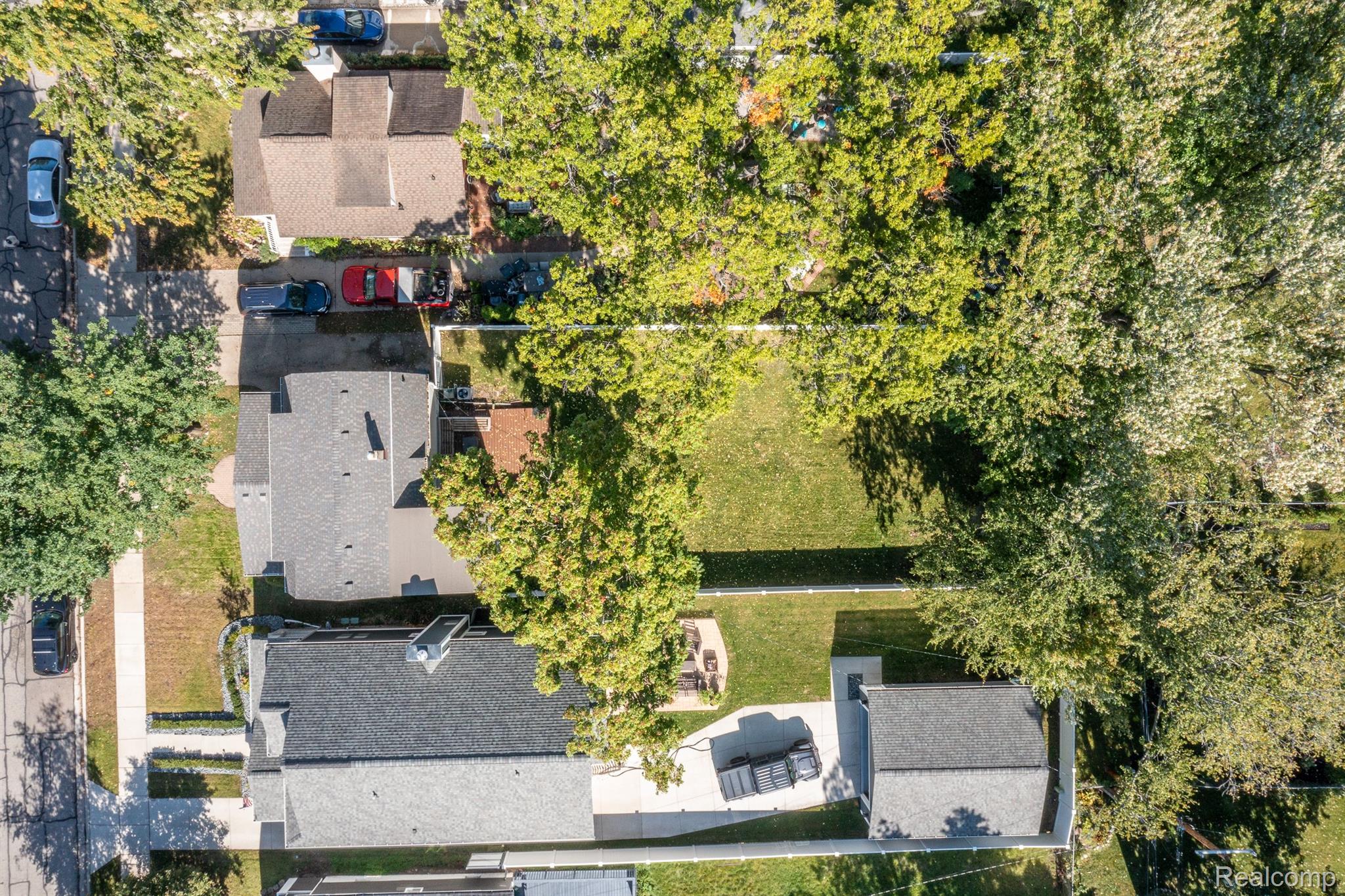 1015 WYANDOTTE Avenue