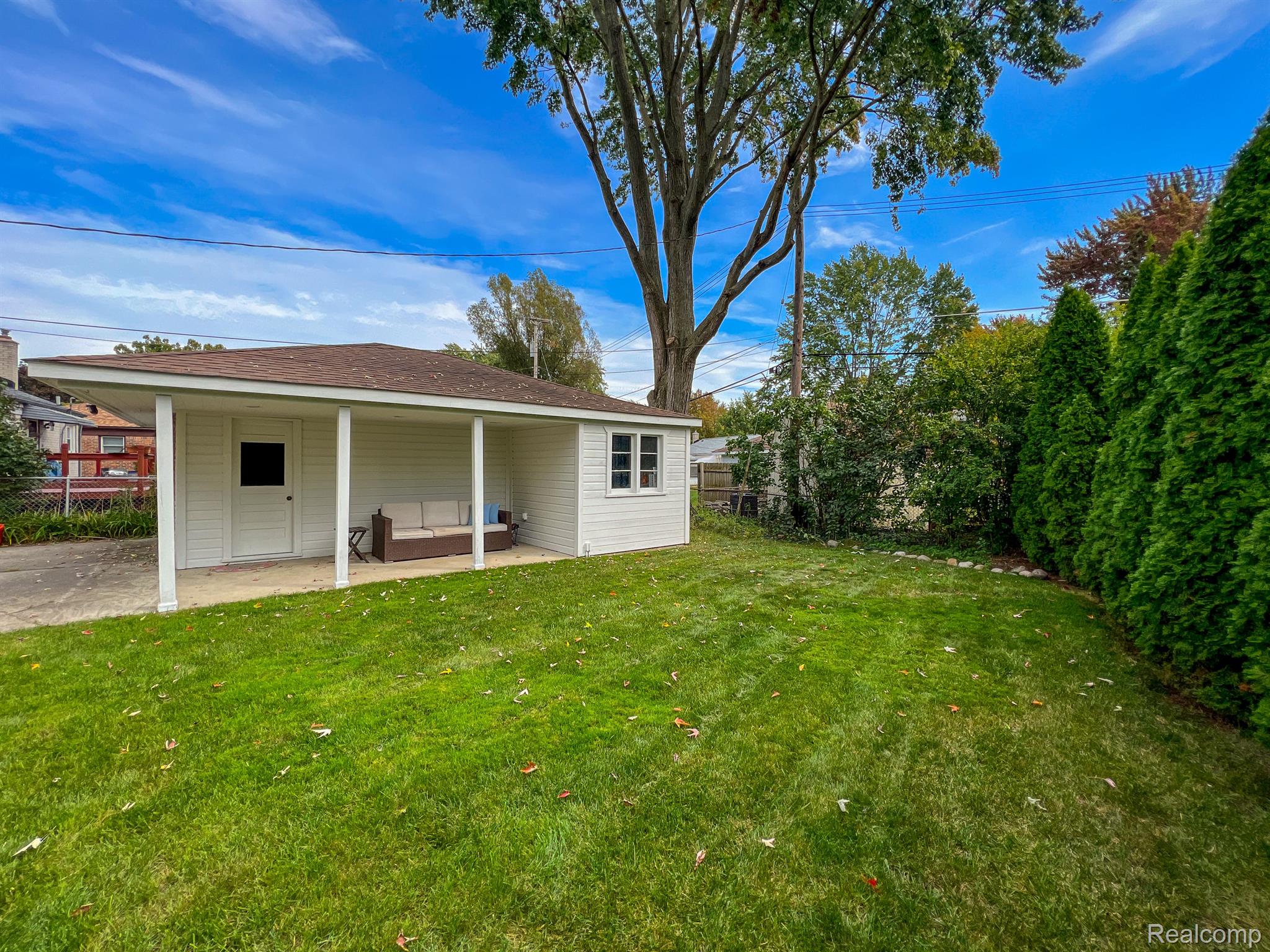 29913 RICHLAND Street