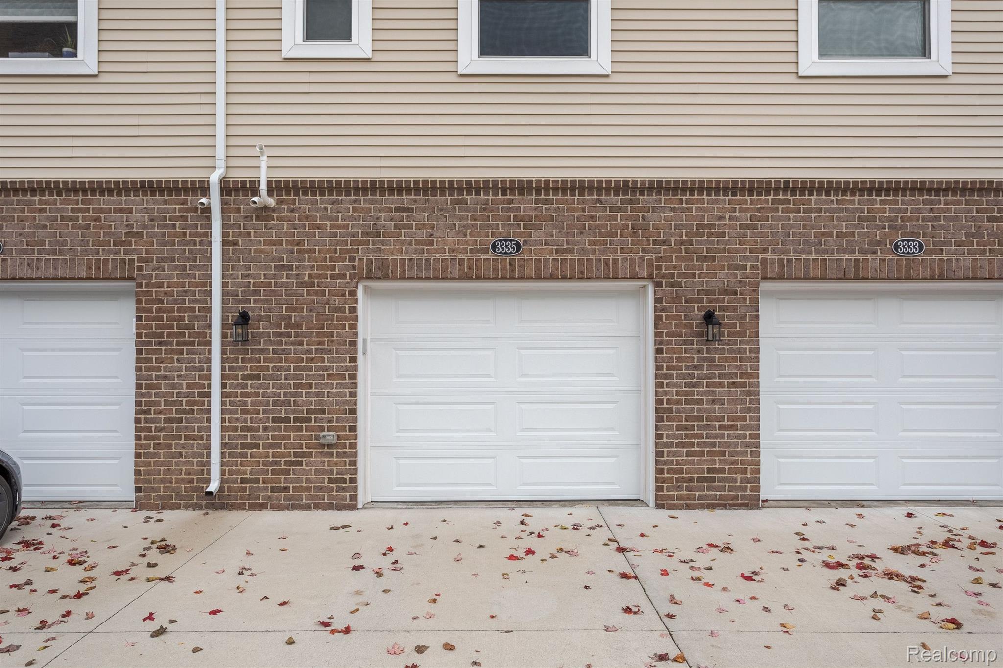 3335 PARKWAYS Boulevard