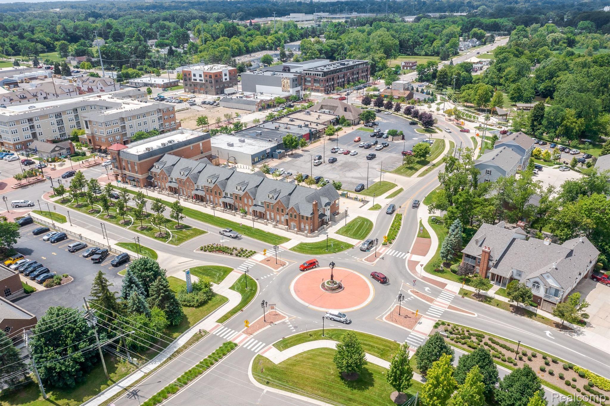 3335 PARKWAYS Boulevard