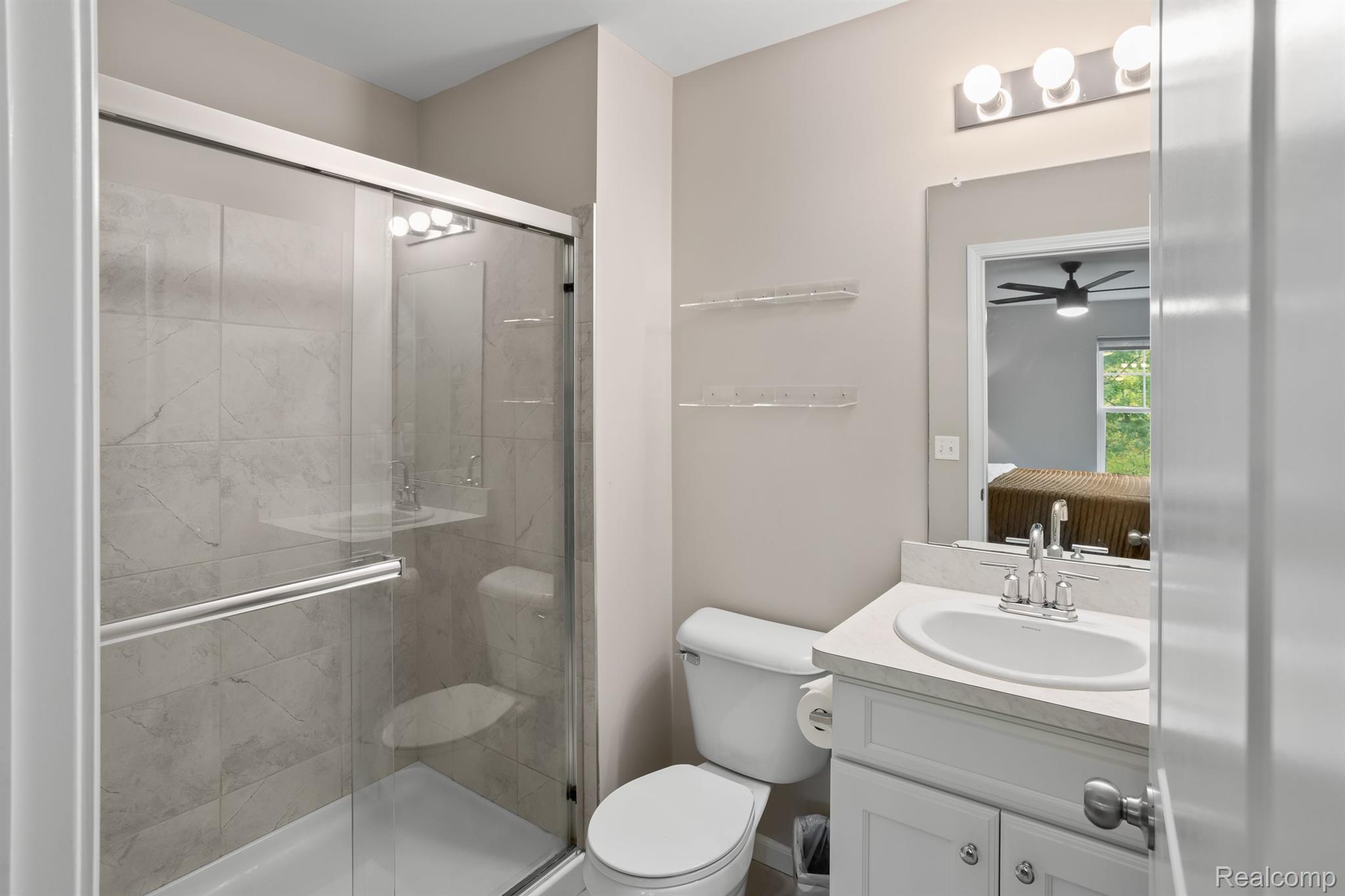 3335 PARKWAYS Boulevard