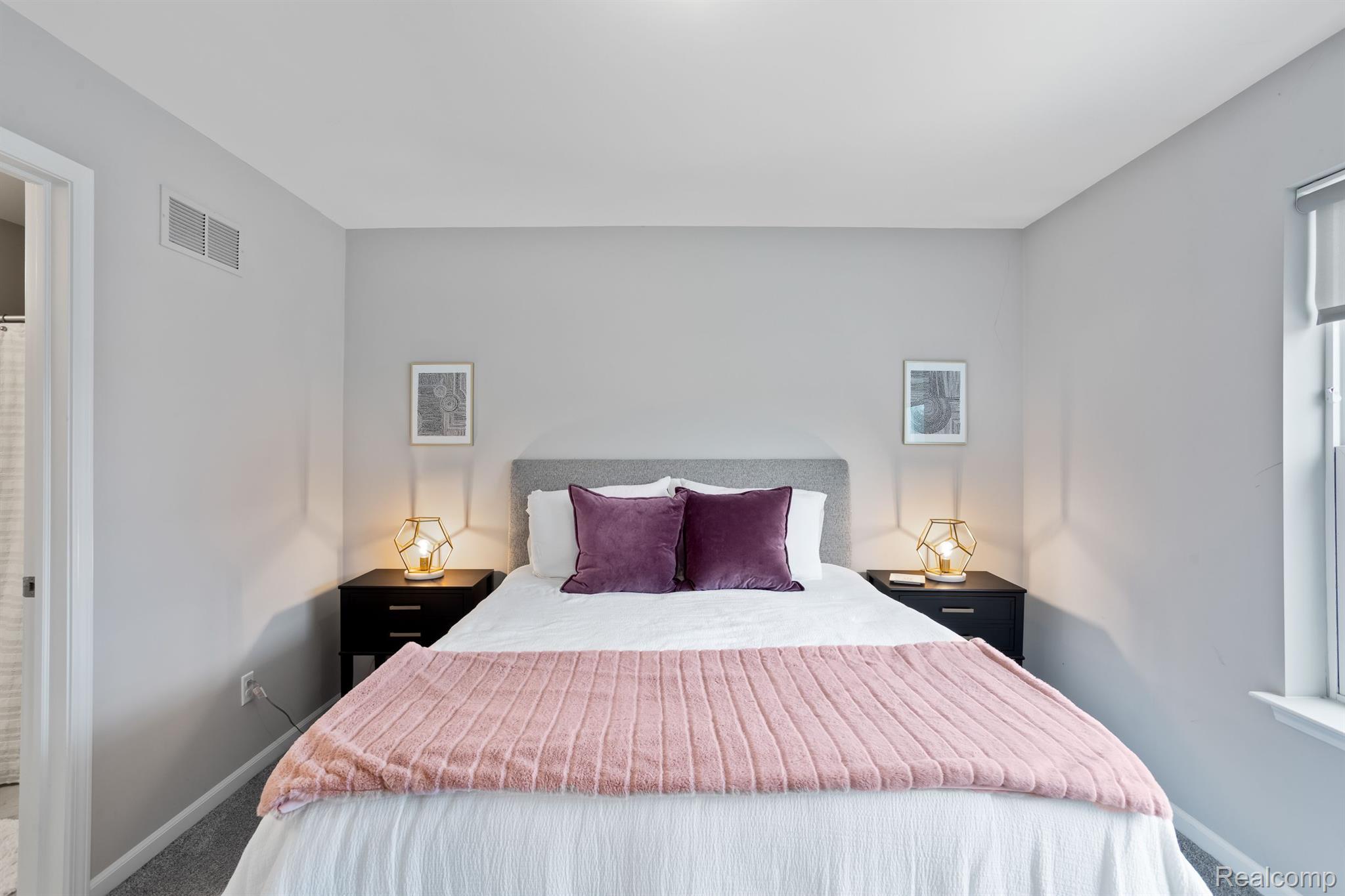 3335 PARKWAYS Boulevard