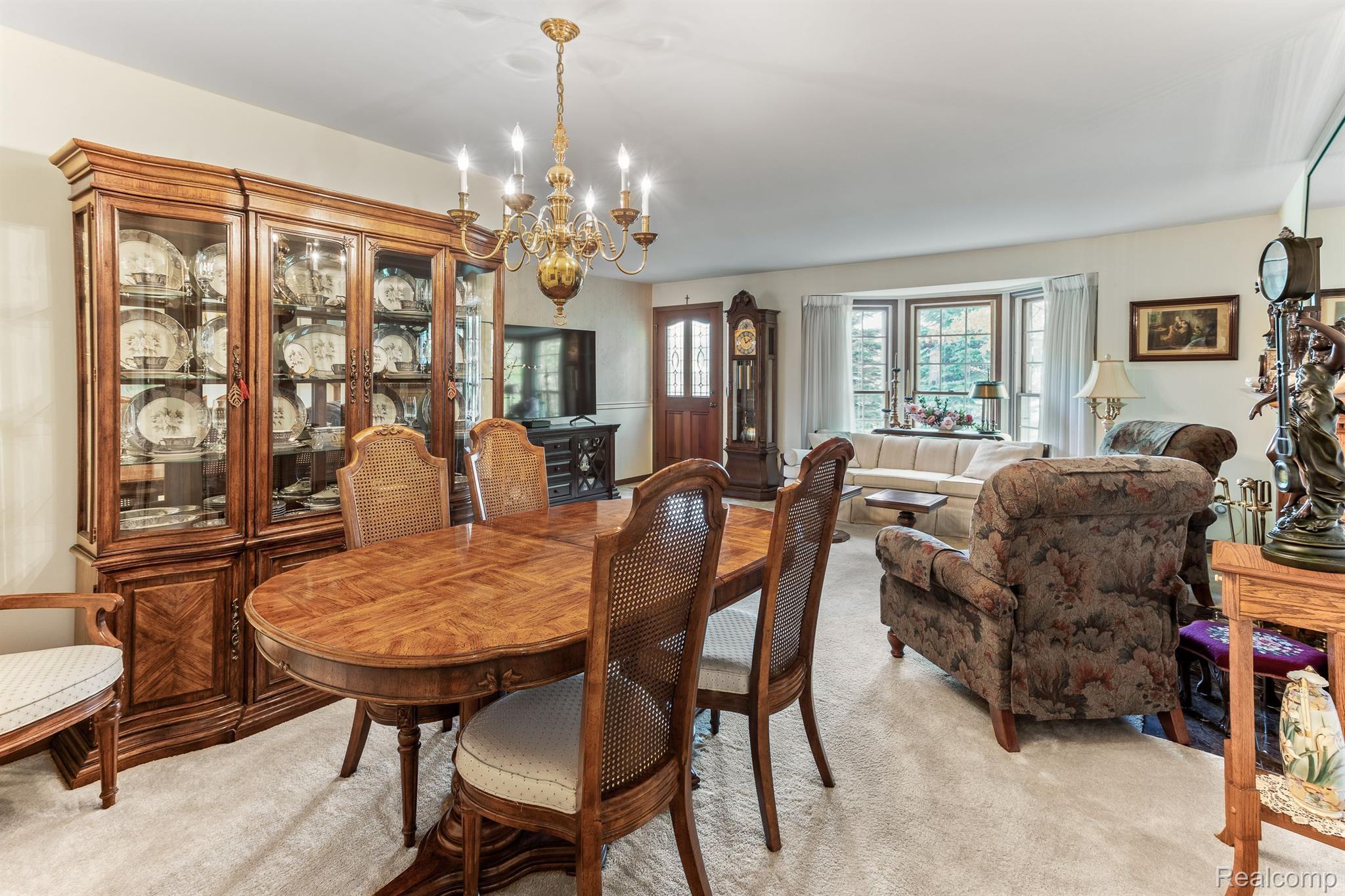 18849 MAPLE Circle N