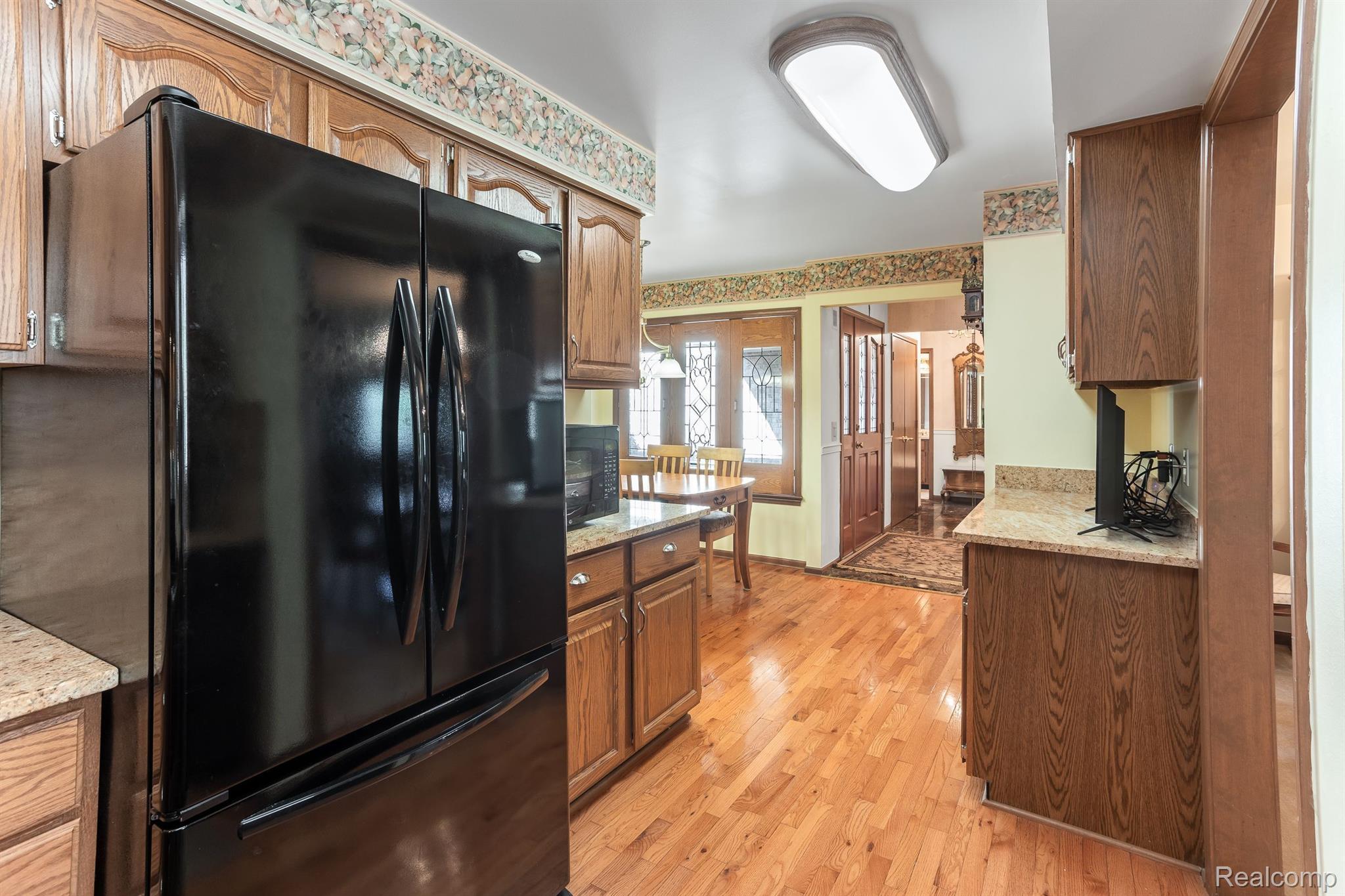 18849 MAPLE Circle N