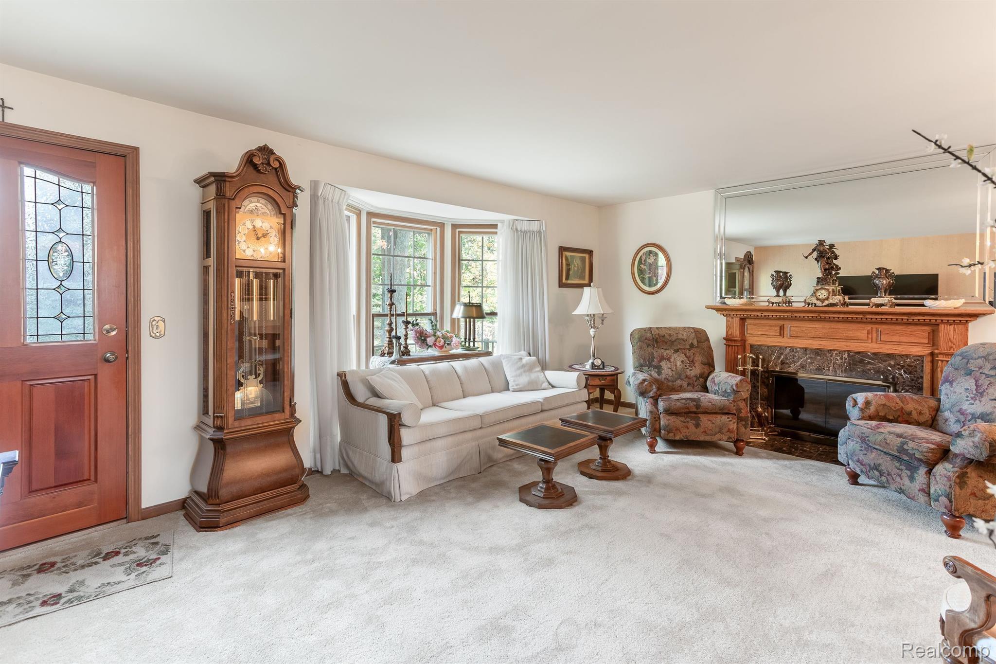 18849 MAPLE Circle N