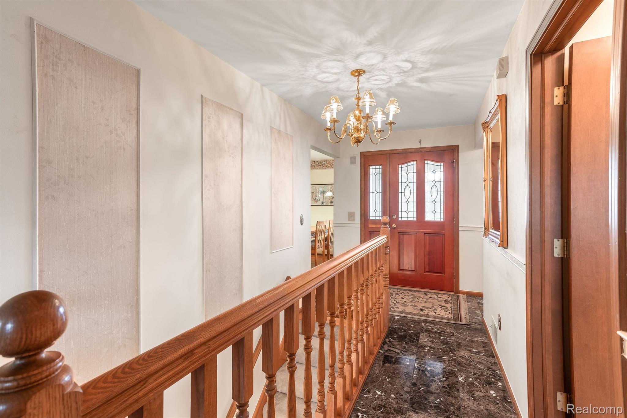 18849 MAPLE Circle N