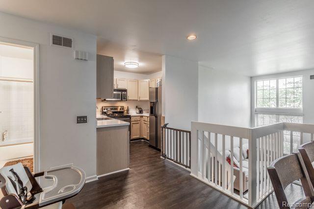 179 W KENILWORTH Avenue