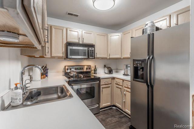 179 W KENILWORTH Avenue