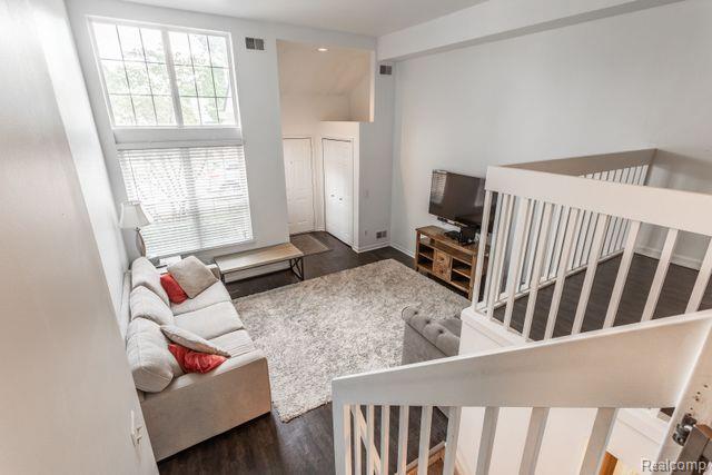 179 W KENILWORTH Avenue