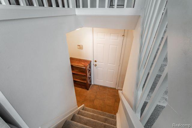 179 W KENILWORTH Avenue