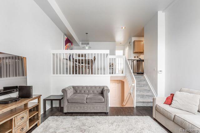 179 W KENILWORTH Avenue