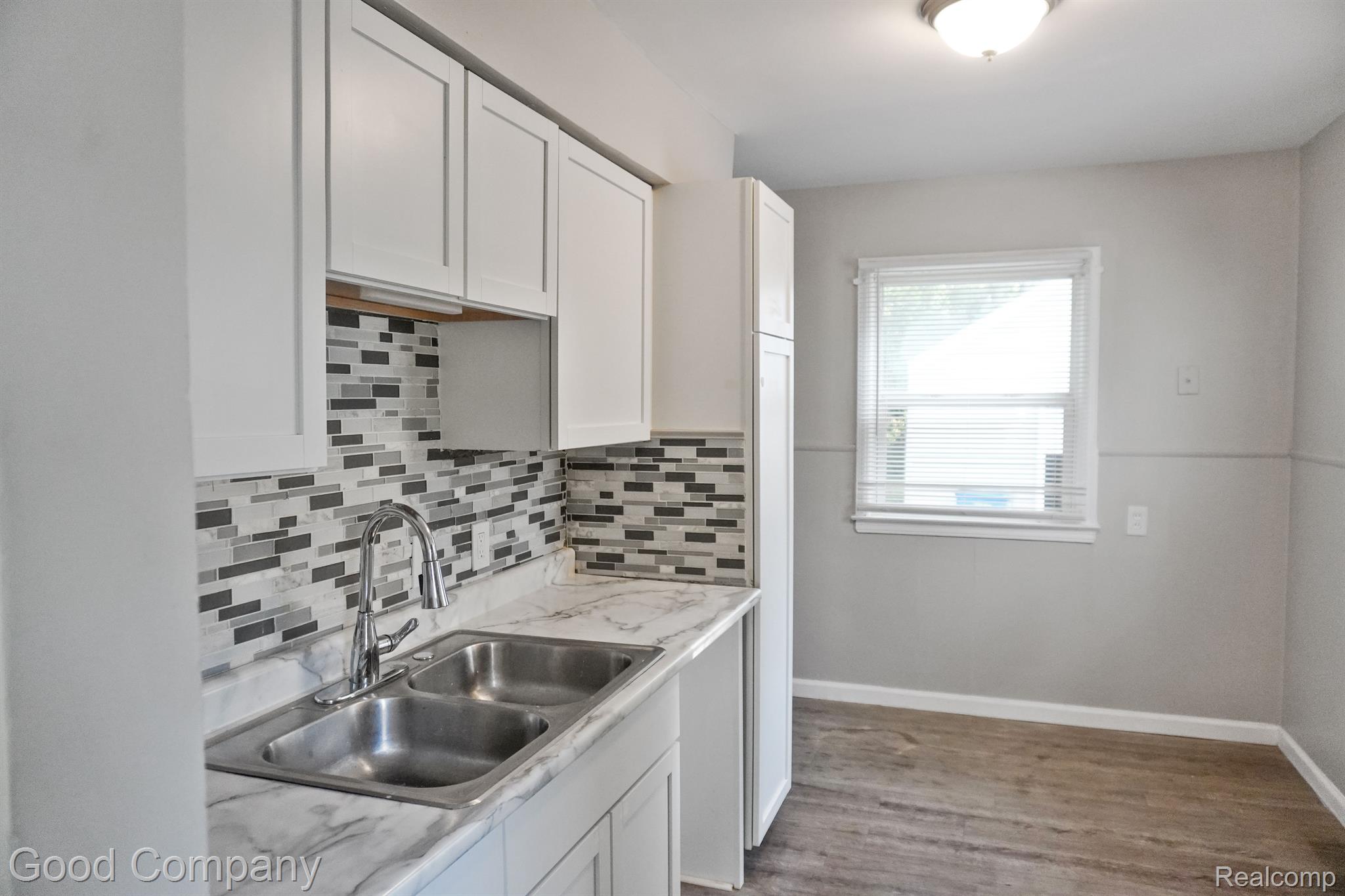 28433 GLENWOOD Street