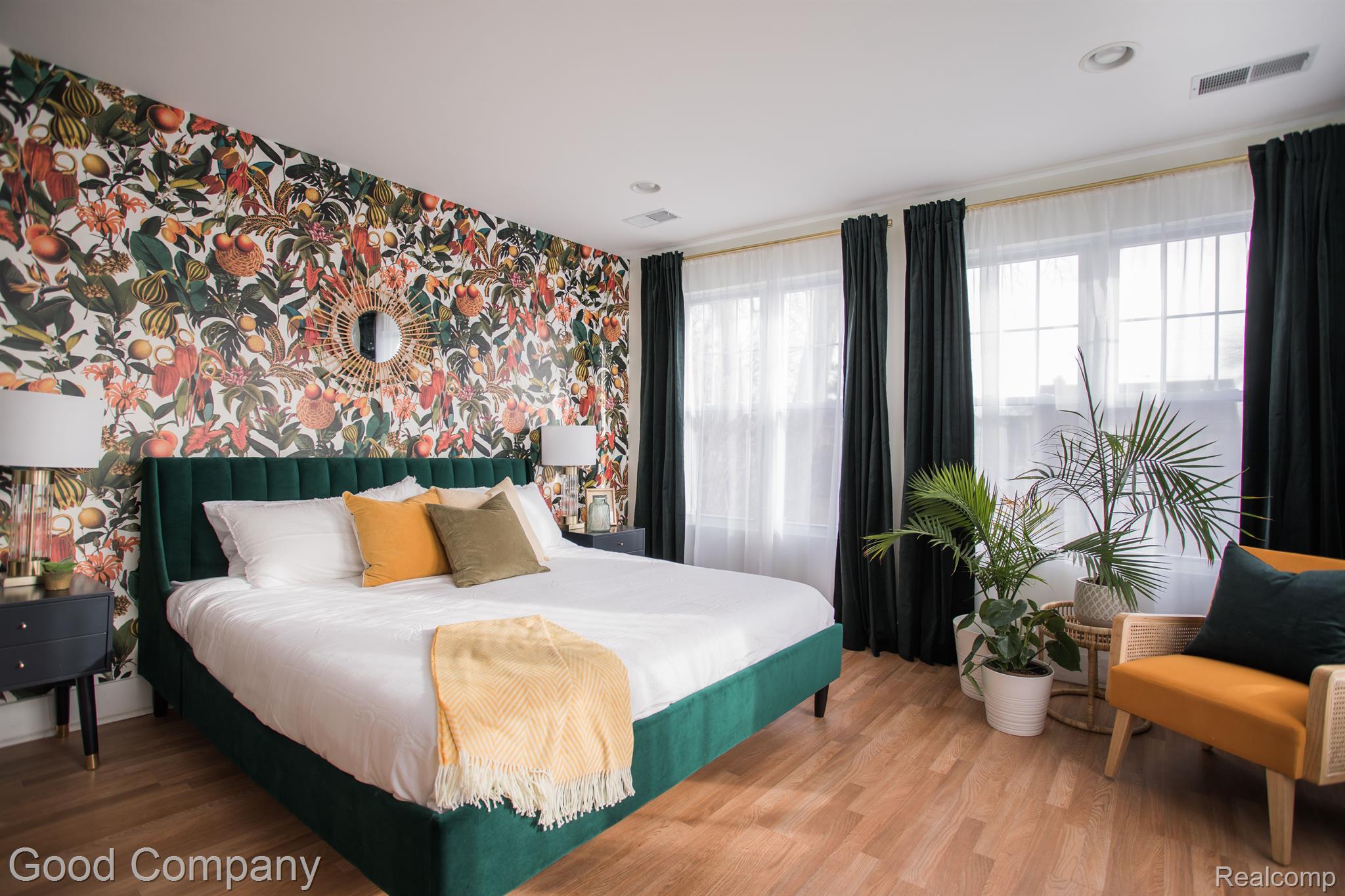 1925 LONGFELLOW Street