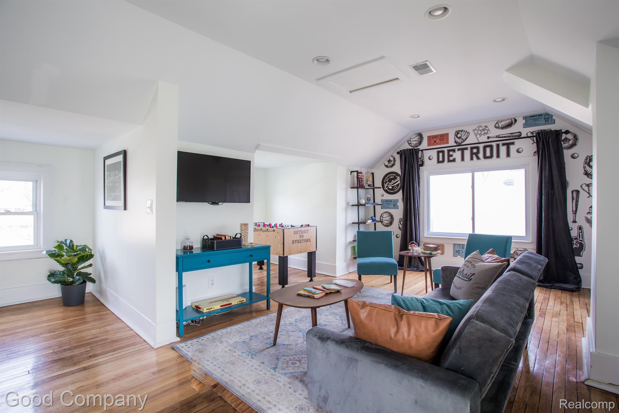 1925 LONGFELLOW Street