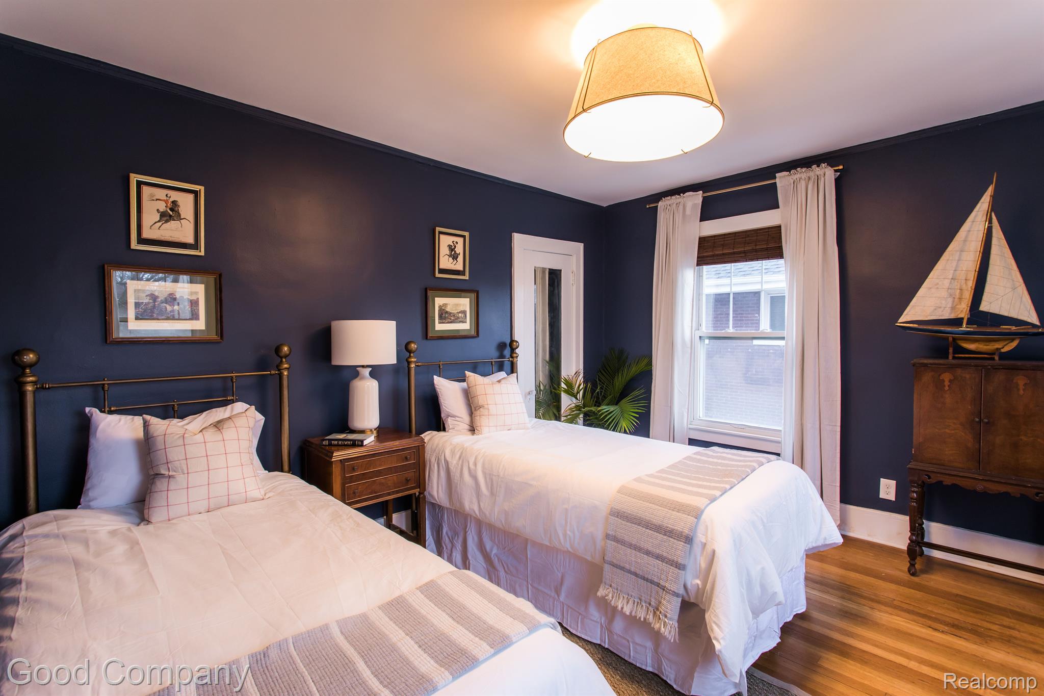 1925 LONGFELLOW Street