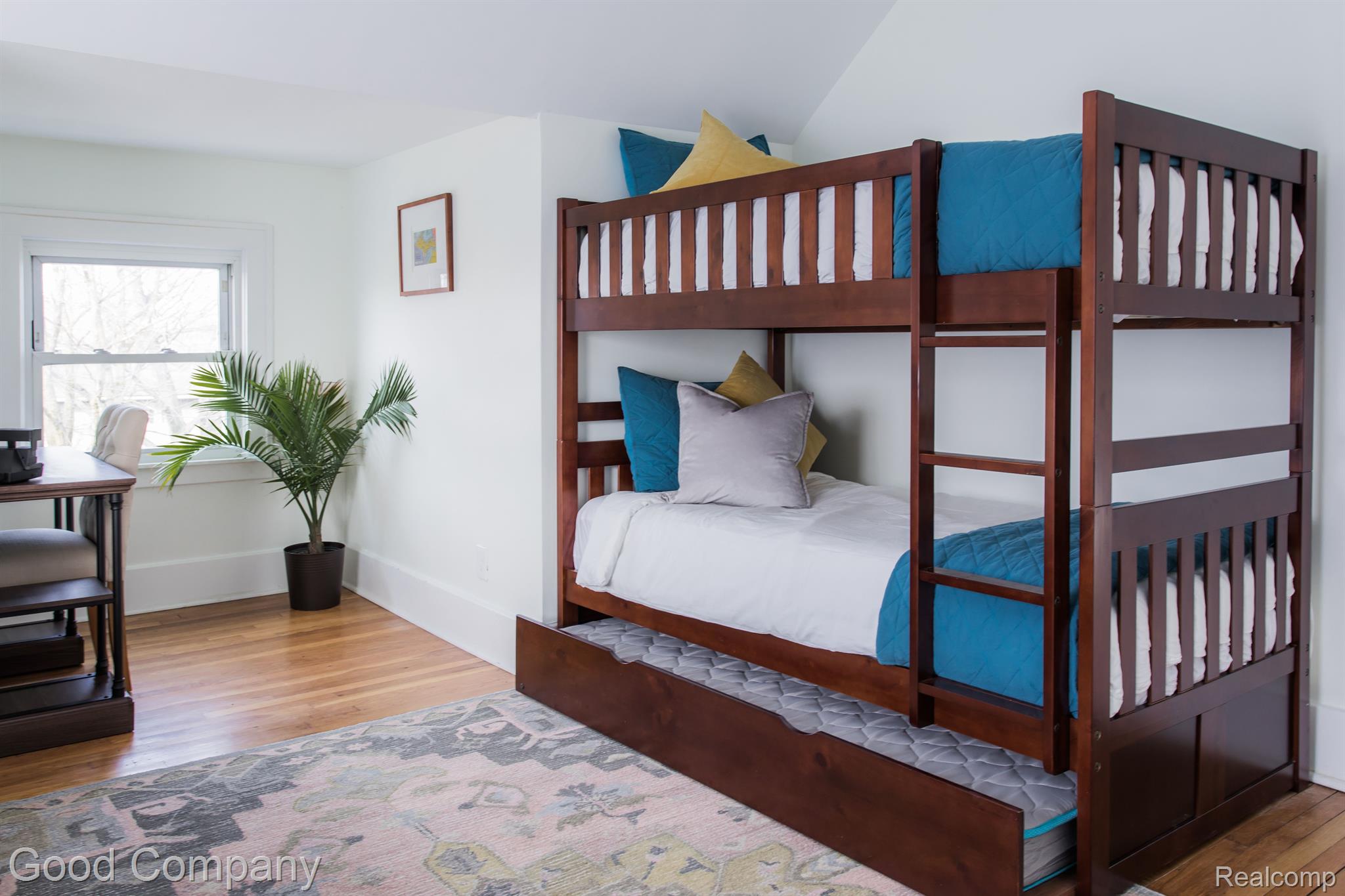 1925 LONGFELLOW Street