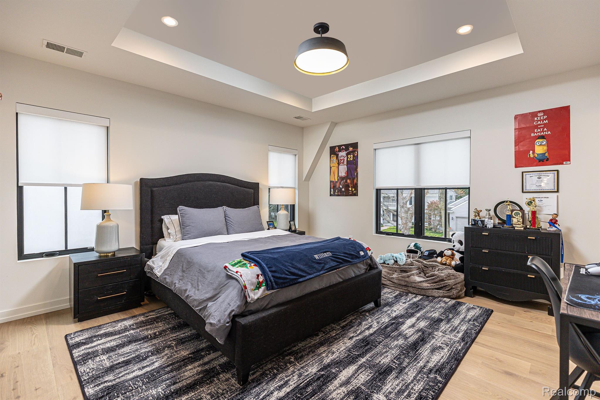 1202 LYONHURST Street