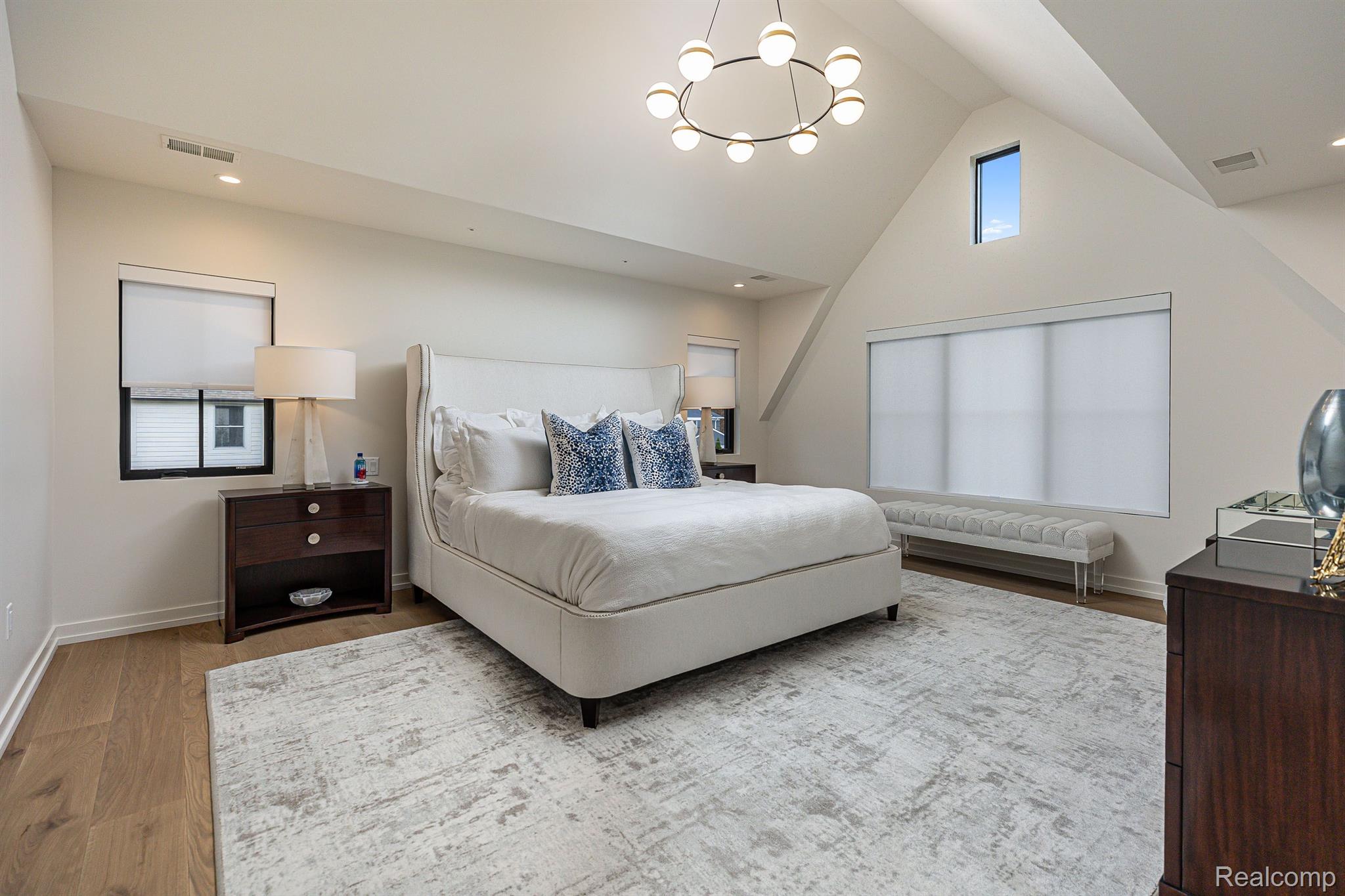 1202 LYONHURST Street