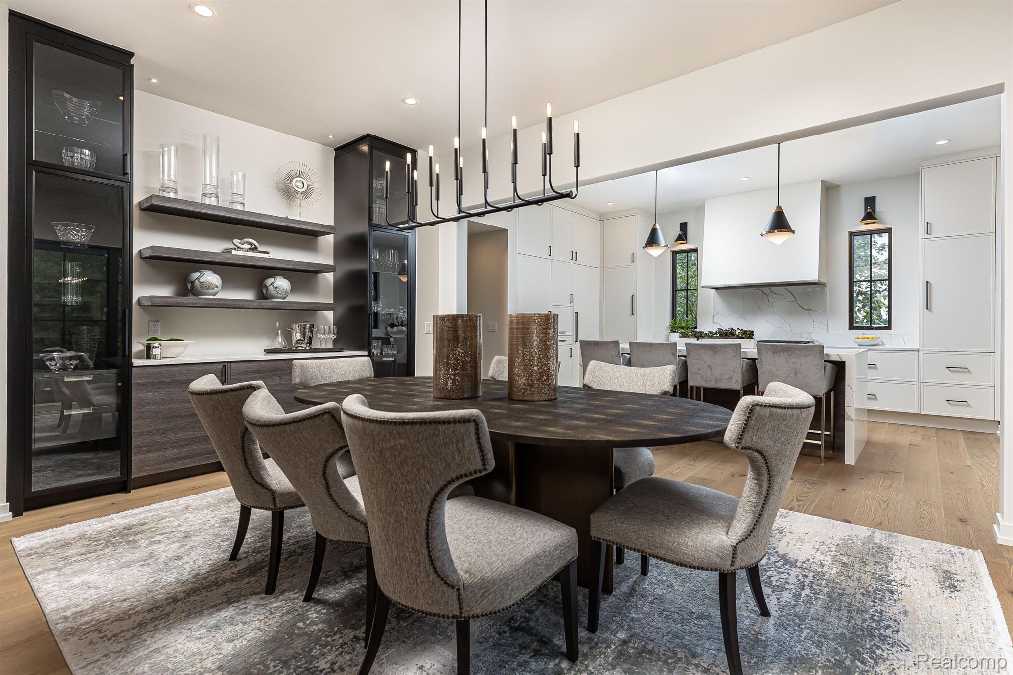 1202 LYONHURST Street