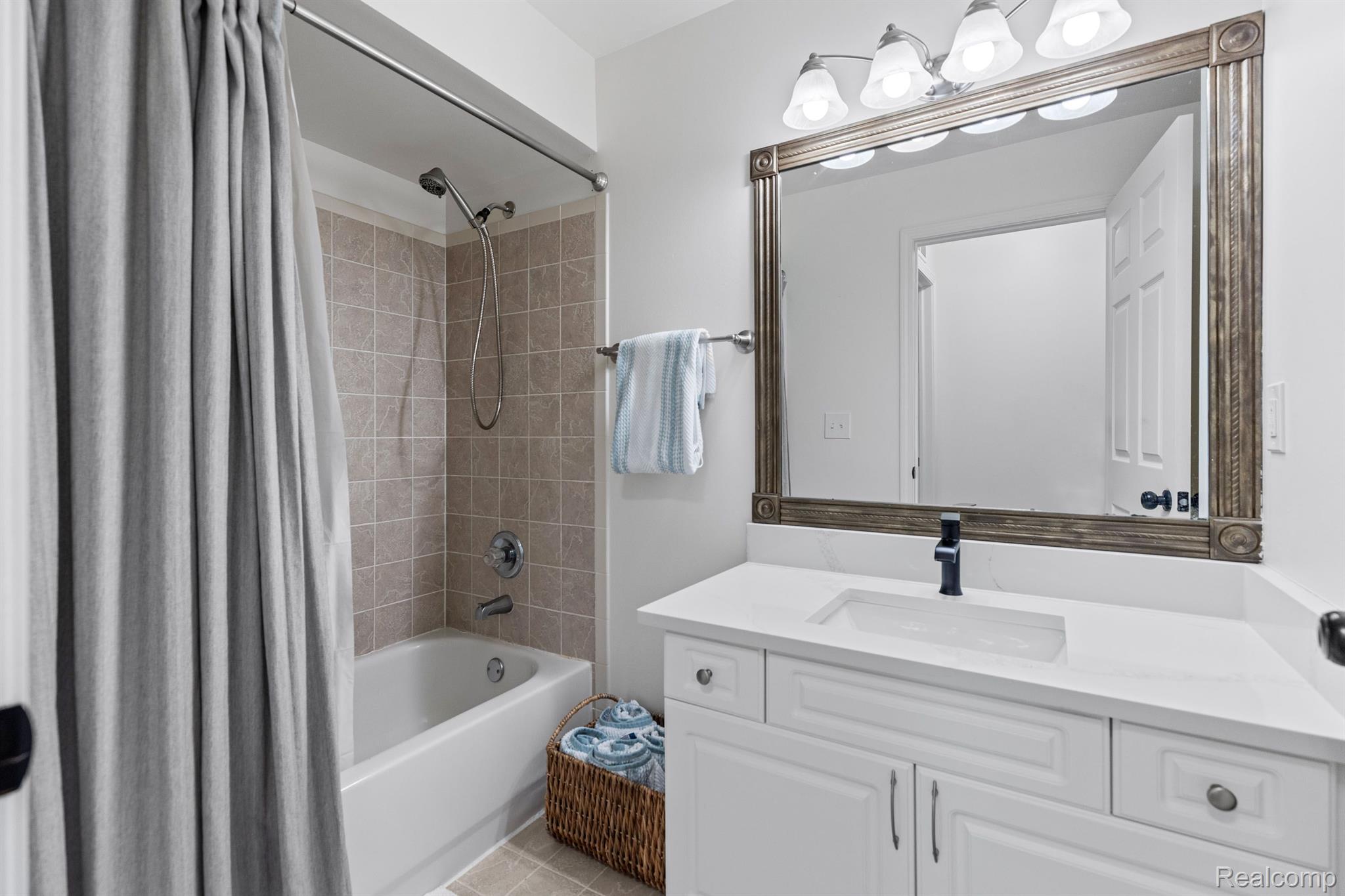 3593 TREMONTE Circle N