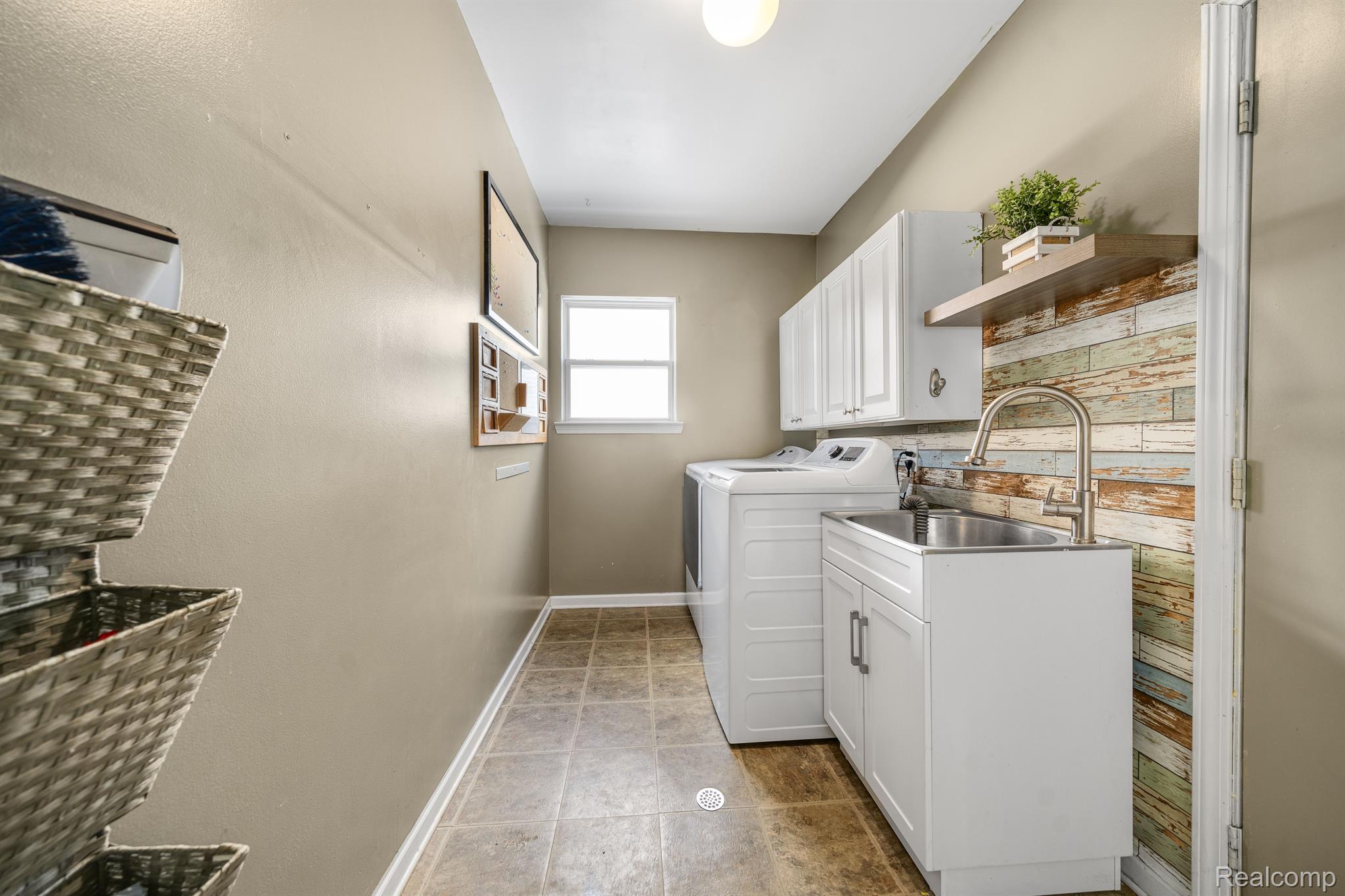 1193 QUAIL RIDGE Drive