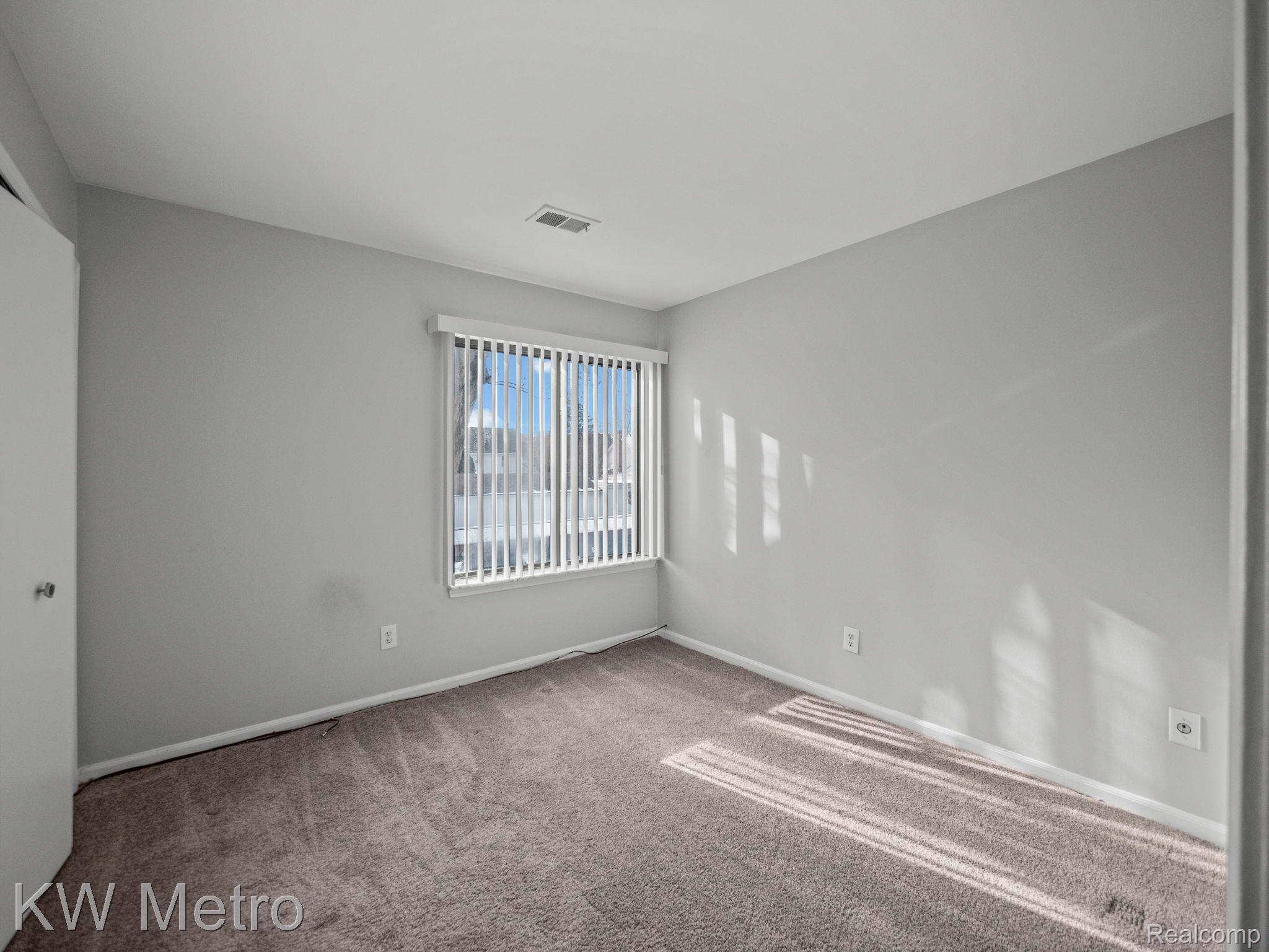 23823 VILLAGE HOUSE Drive S 6B