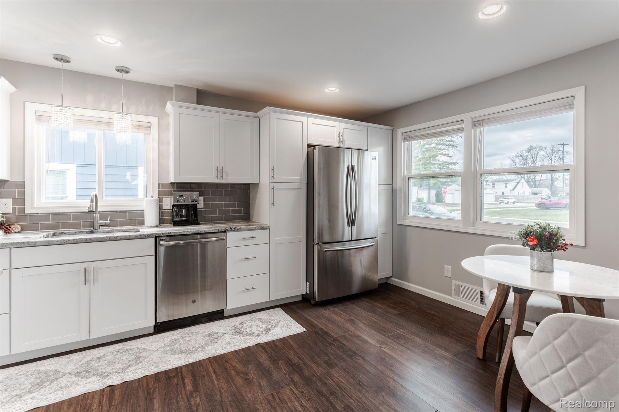 27312 HAMPDEN Street