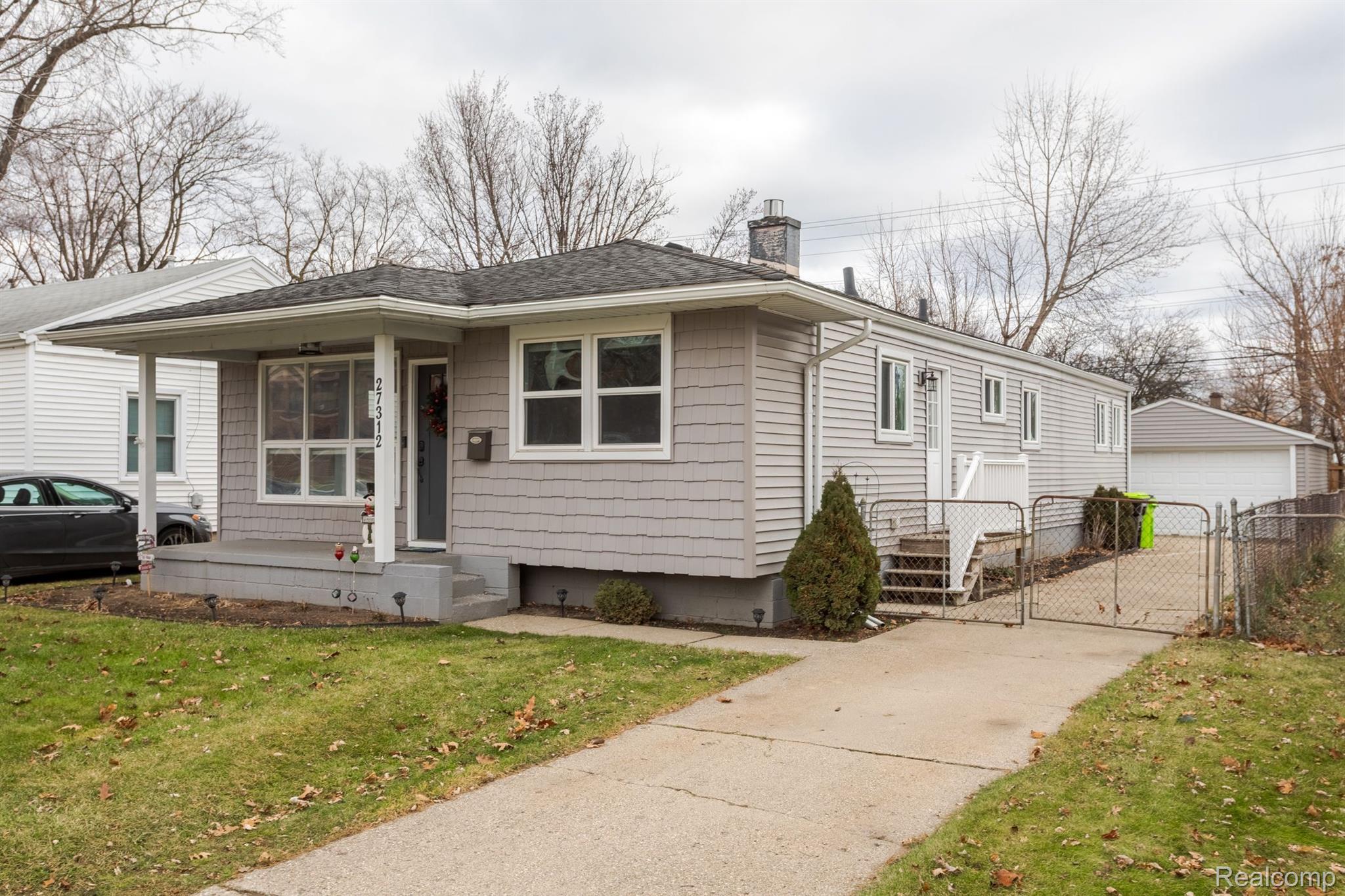 27312 HAMPDEN Street