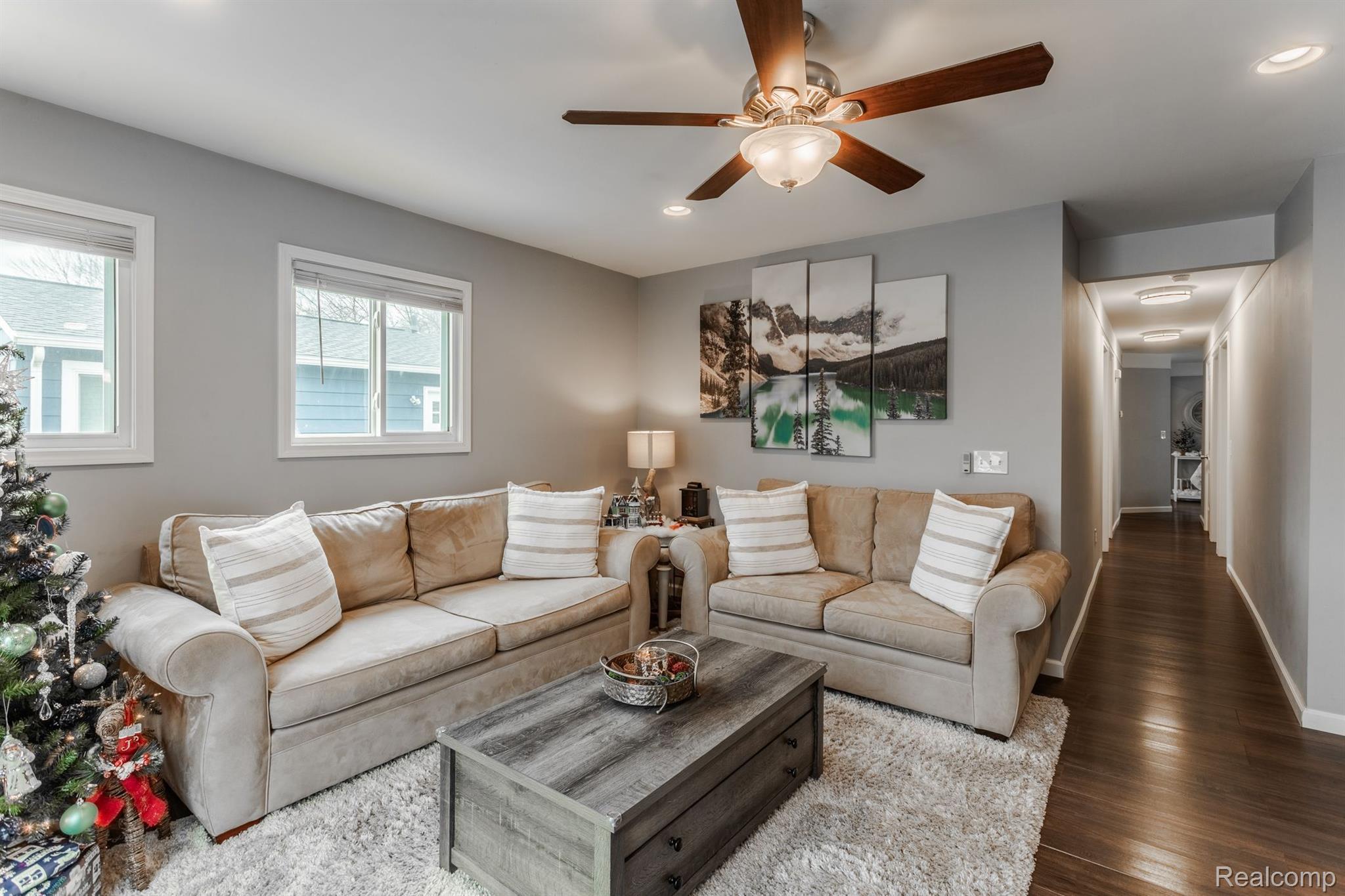 27312 HAMPDEN Street