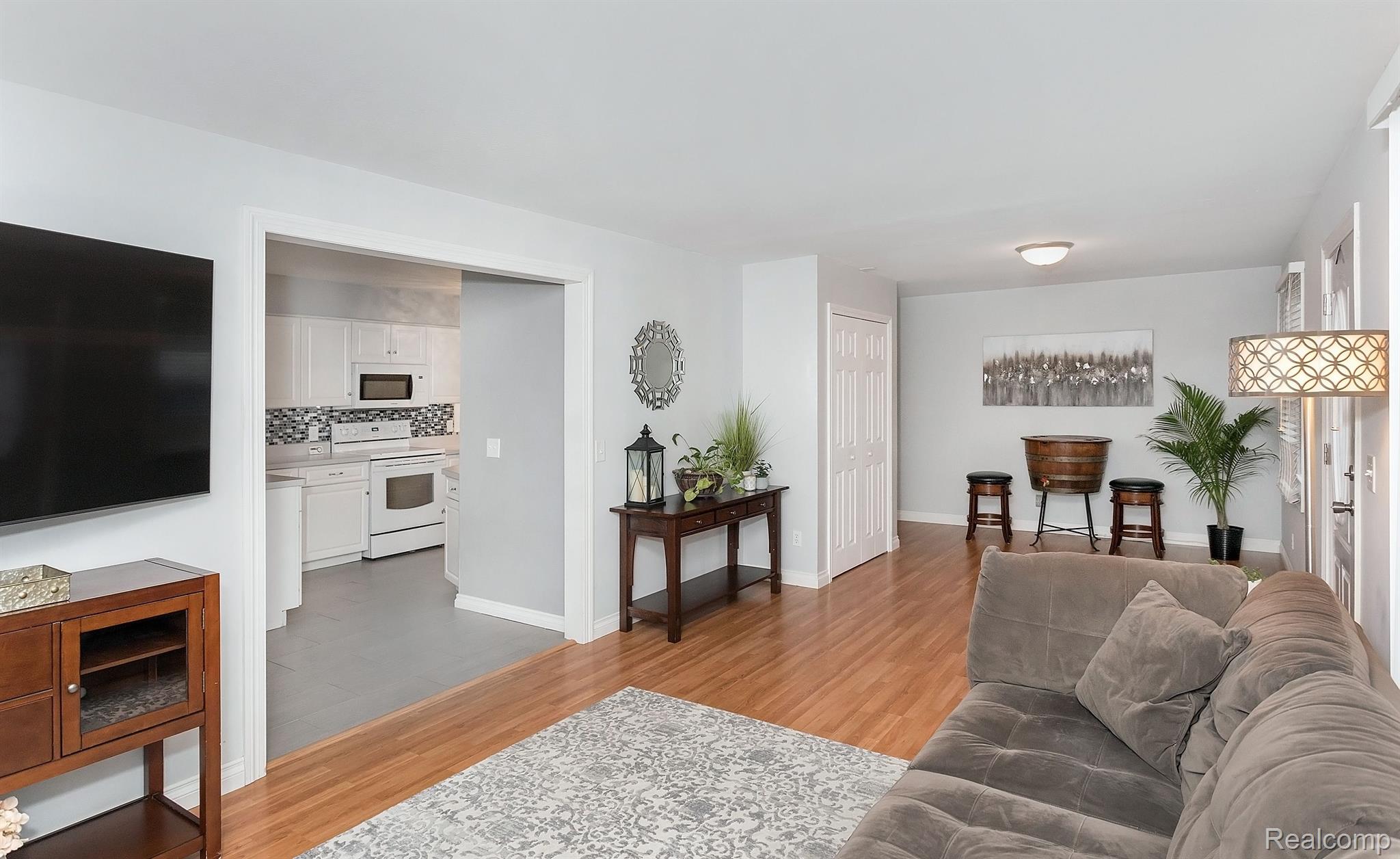 10255 BASSETT Street