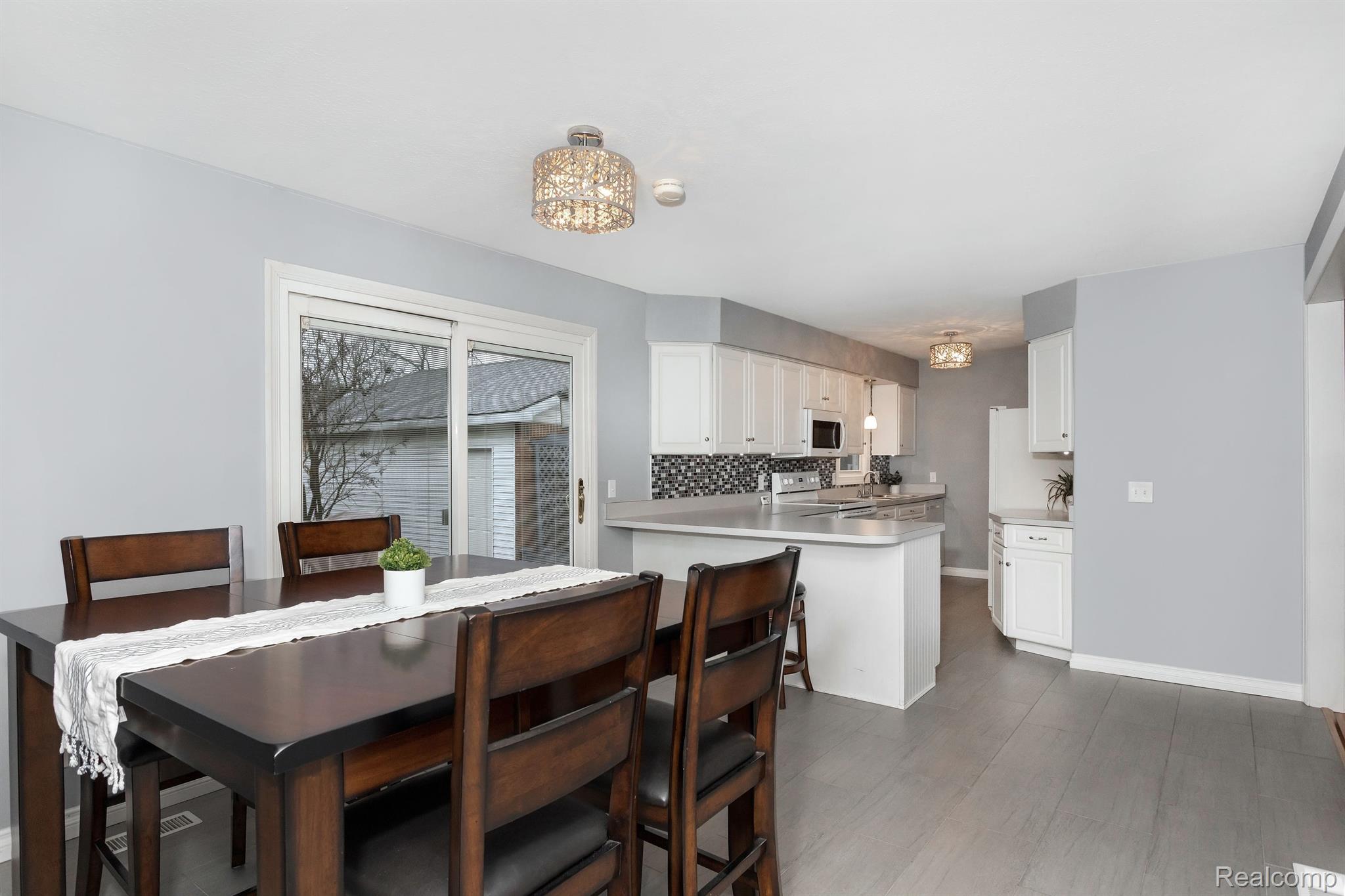 10255 BASSETT Street