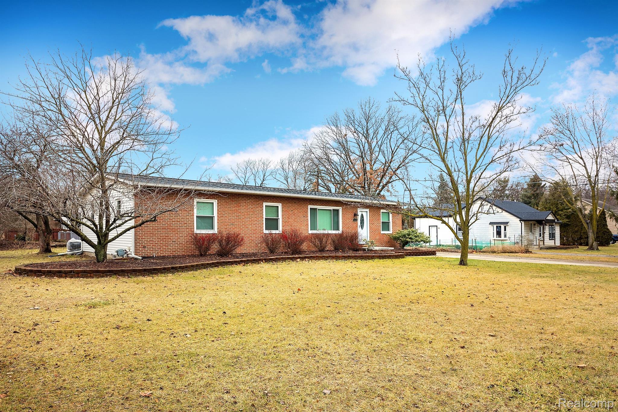 10255 BASSETT Street